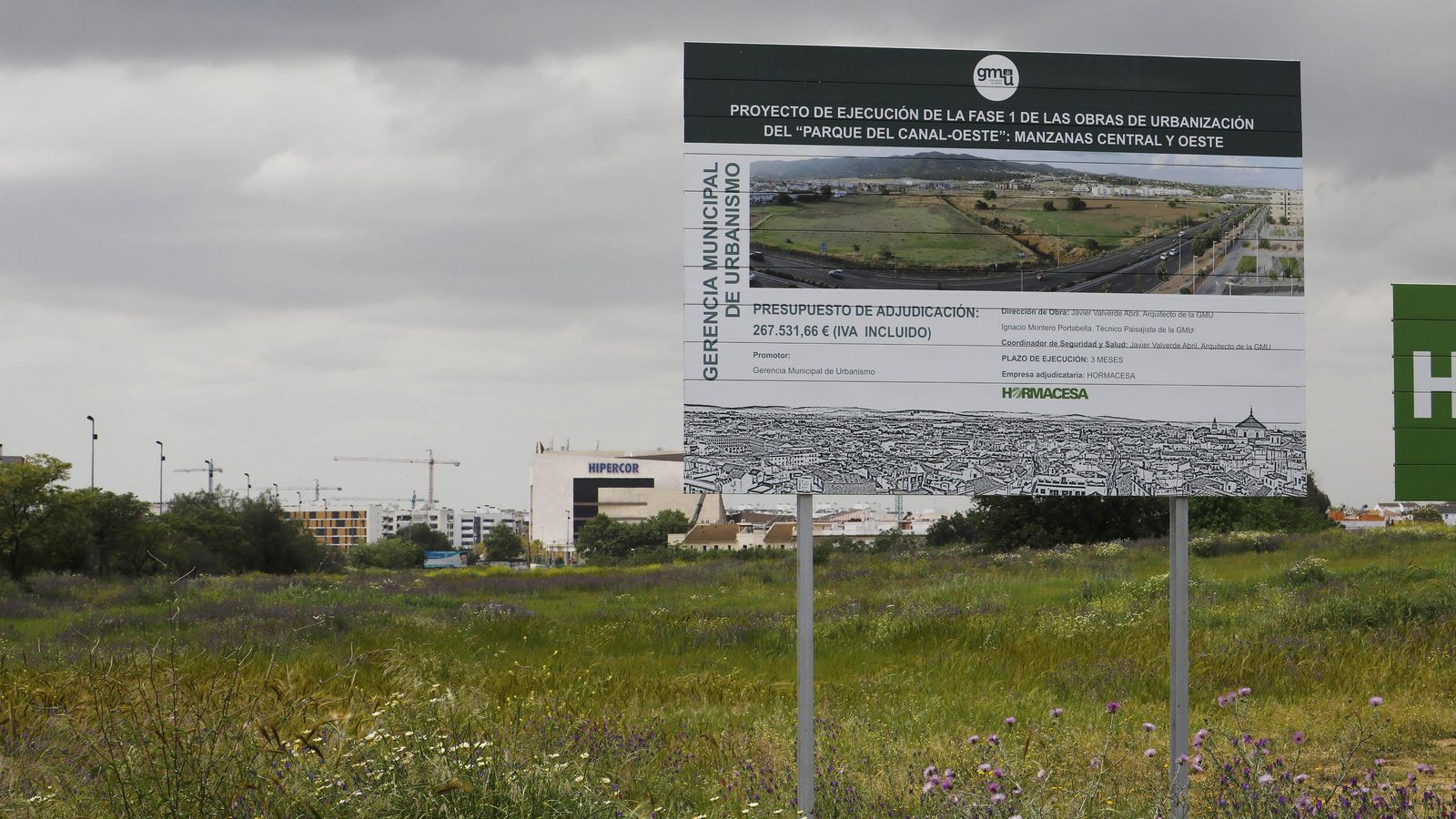 Cartel anunciador de la primera fase de obras del parque del Canal-Oeste. Cartel anunciador de la primera fase de obras del parque del Canal-Oeste.