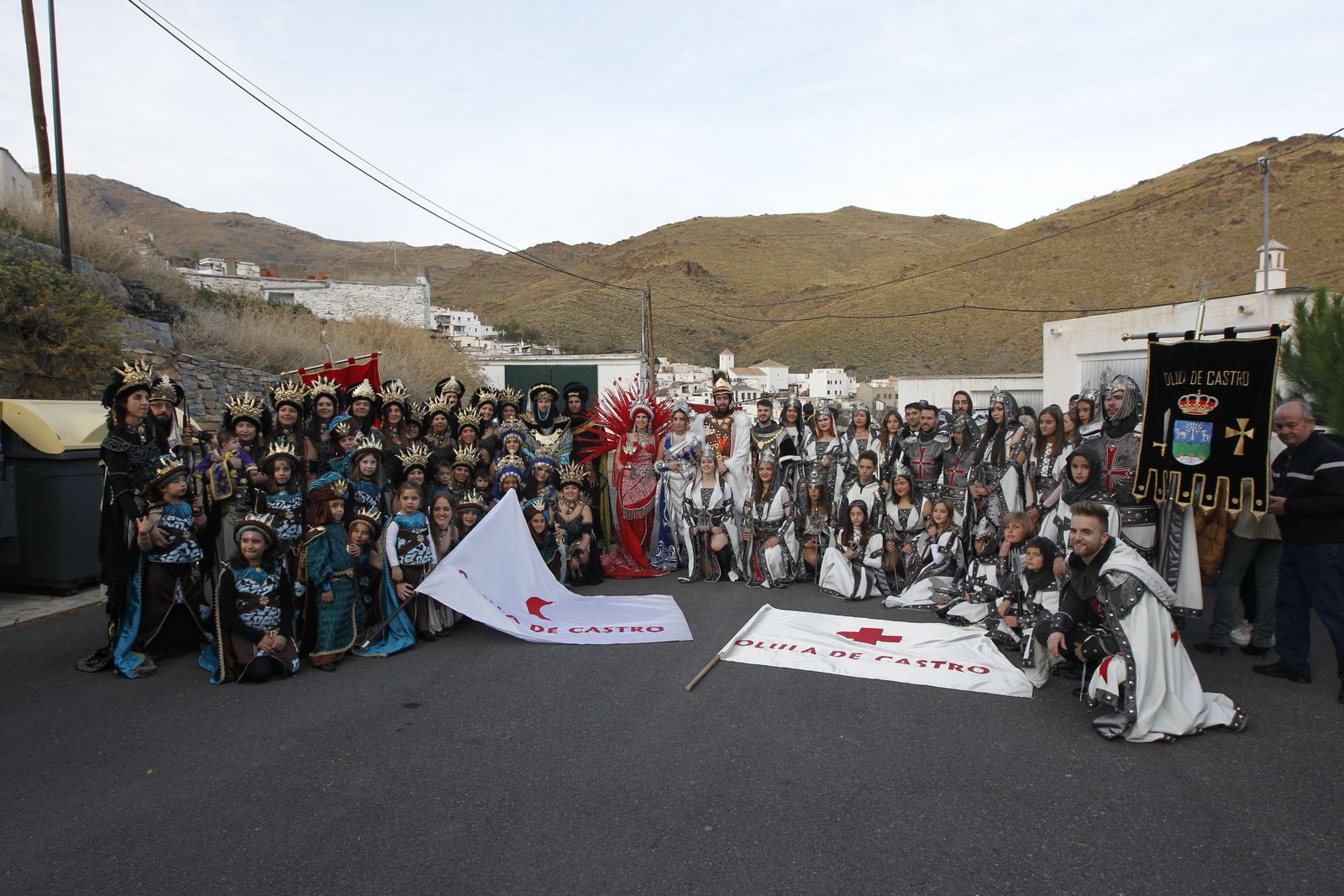 Los Moros y Cristianos de Olula de Castro lucen sus mejores galas.