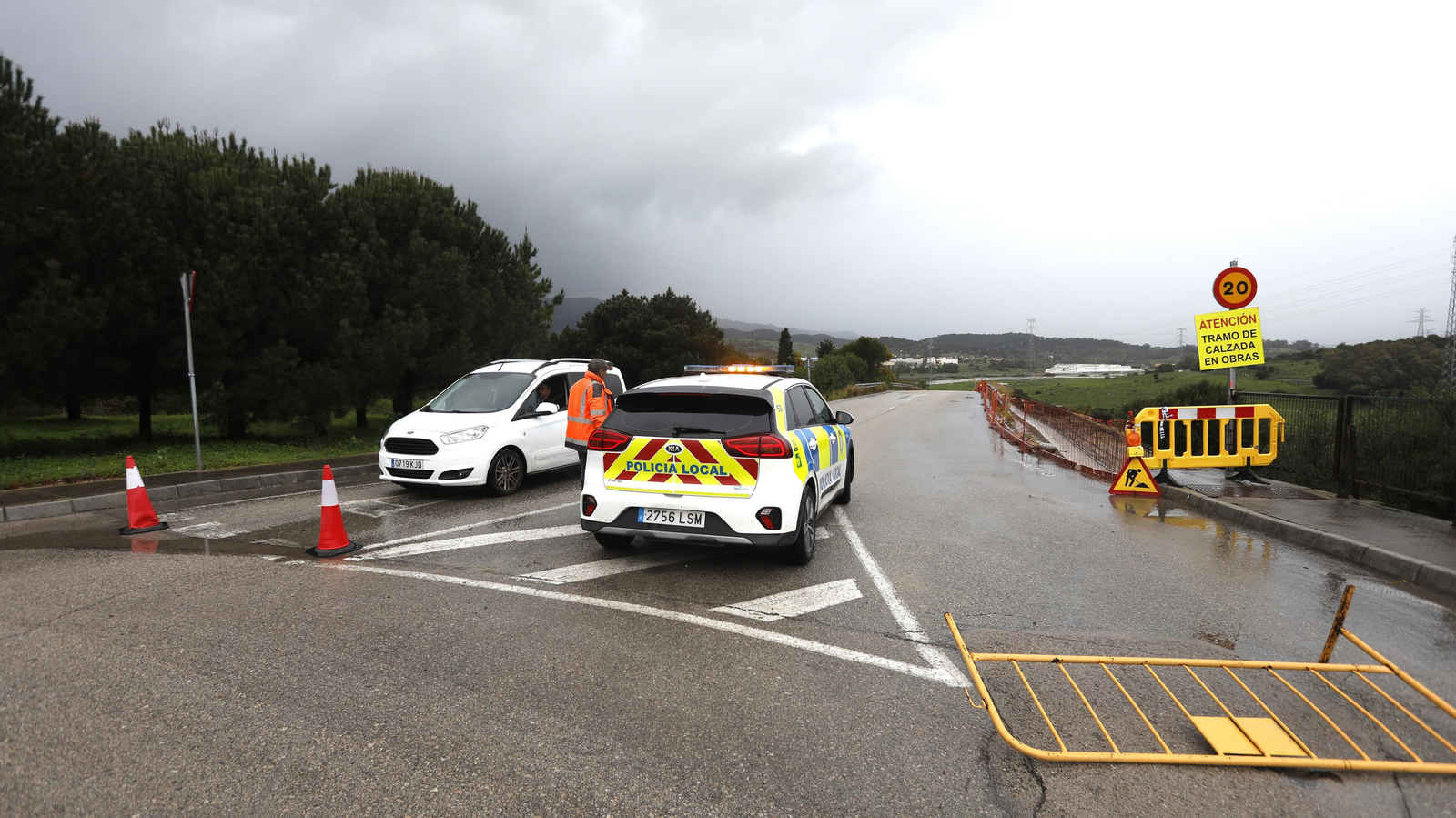 Carreteras cortadas por las lluvias en Algeciras y Los Barrios