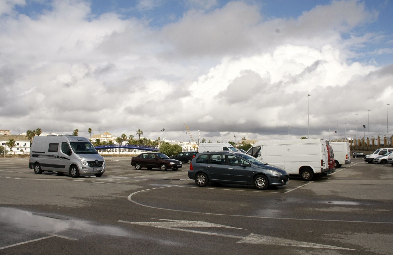 El parking de Pasarela, en una imagen tomada ayer.