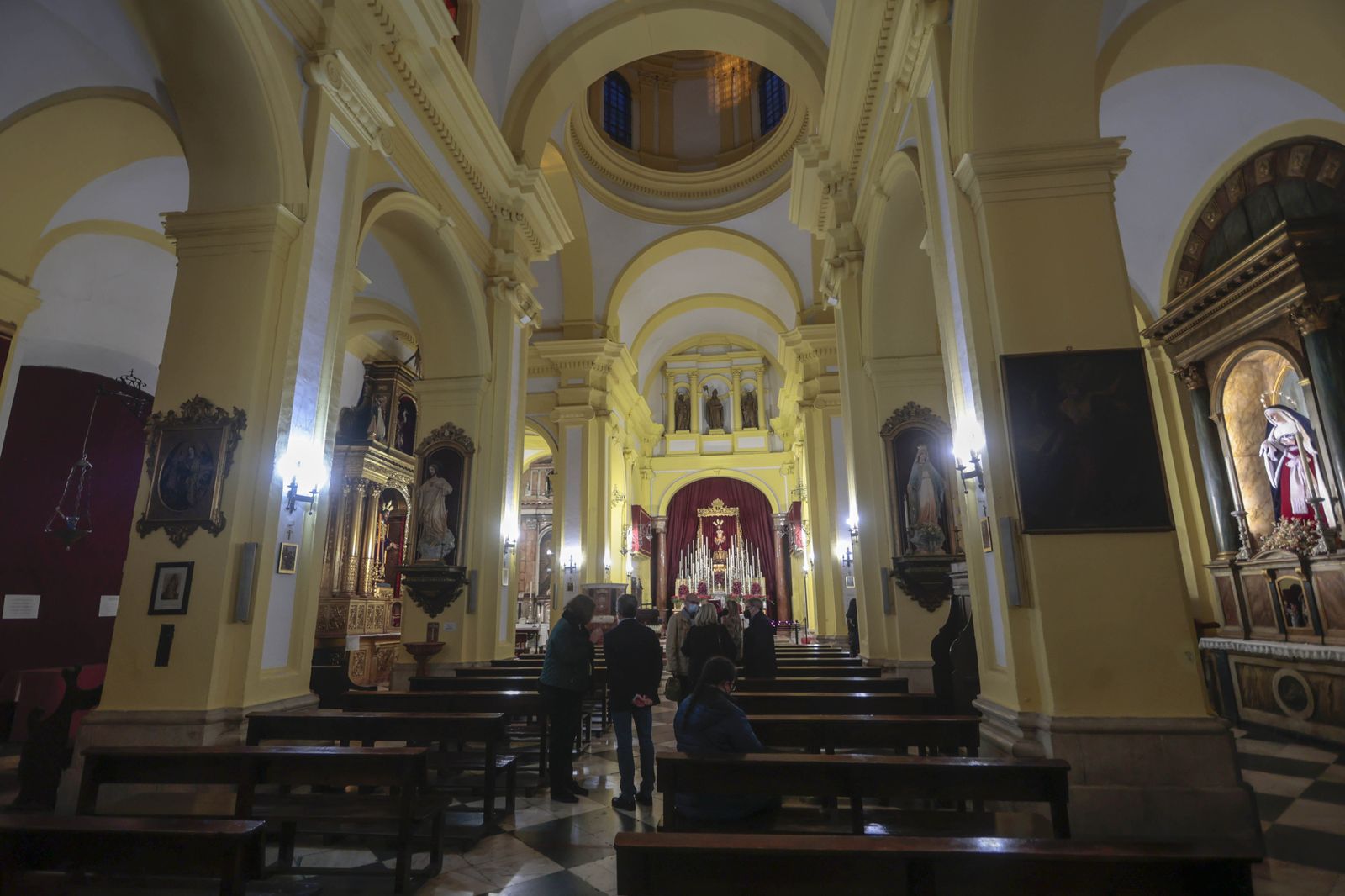 Interior de la iglesia de San Ildefonso