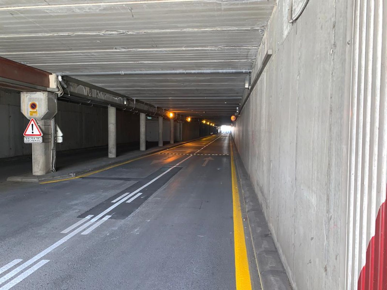 El Ayuntamiento de Granada mejora la seguridad del paso subterráneo de la calle Emilio Durán