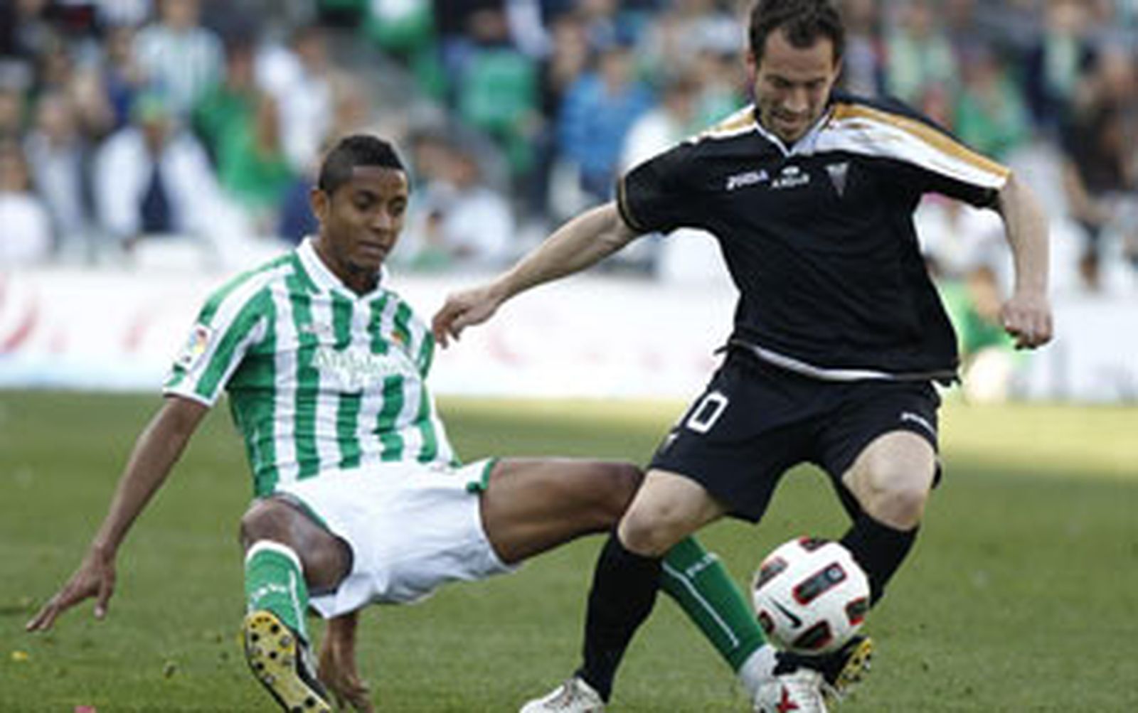 Tato llega pisando fuerte