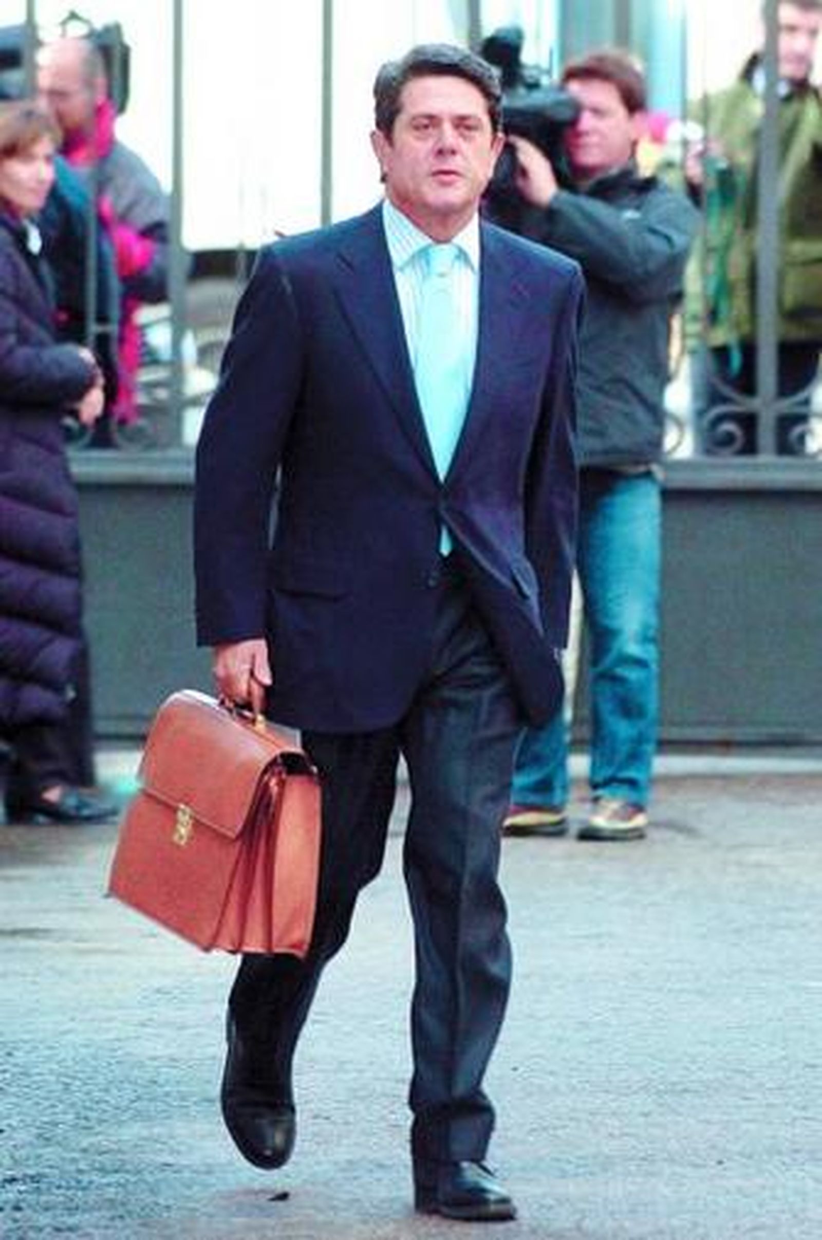 Trillo se dirige al Congreso para responder por el suceso.