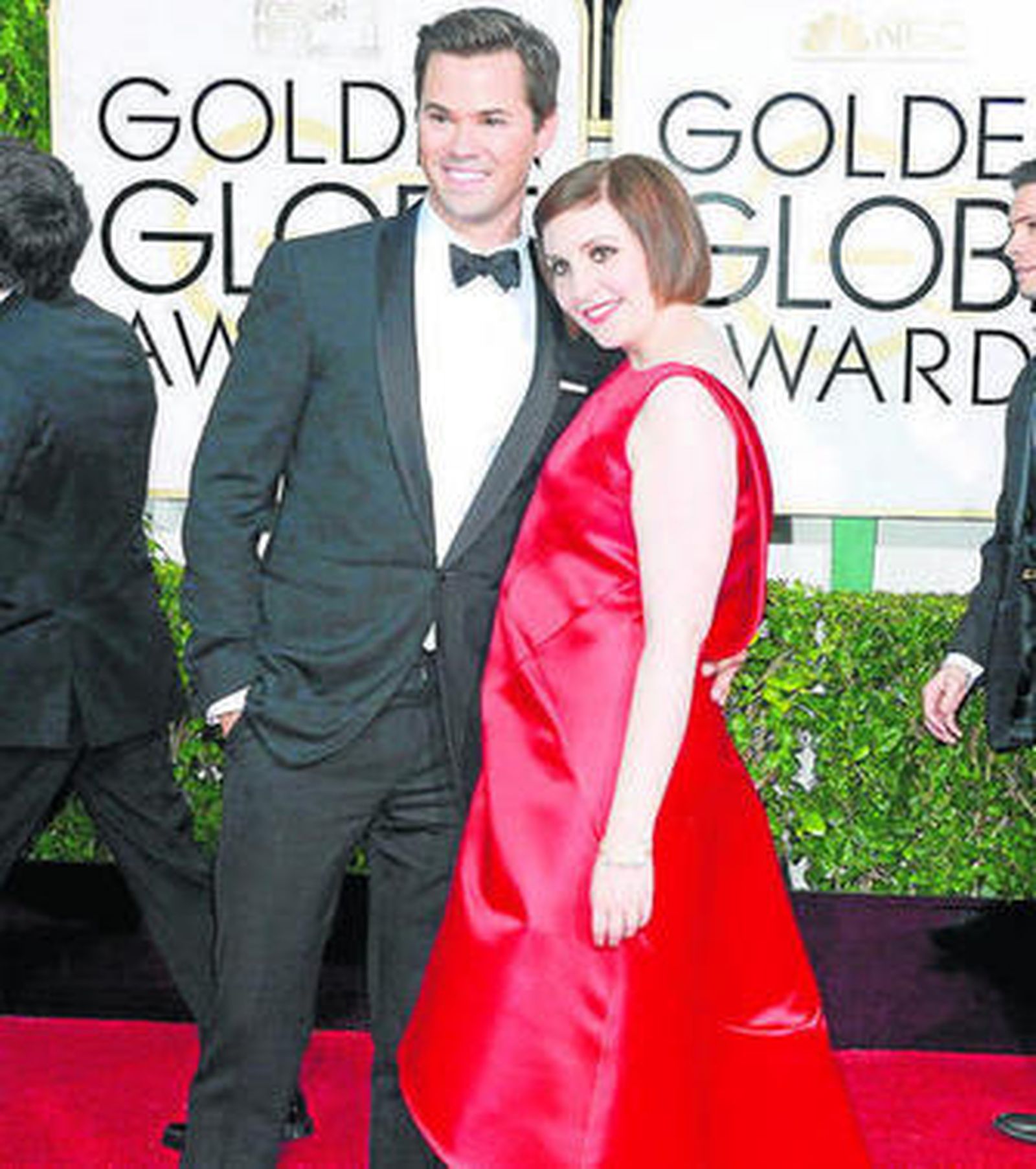 Lena Dunham con su pareja, Andrew Ranells, en la gala de los Globos de Oro.