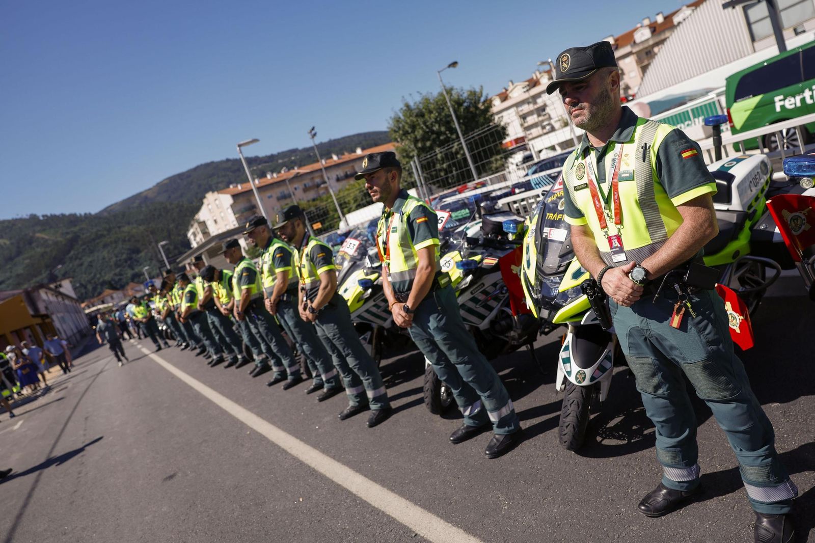 Más de 200 agentes de Guardia Civil y Policía velan por la seguridad en la Vuelta Ciclista