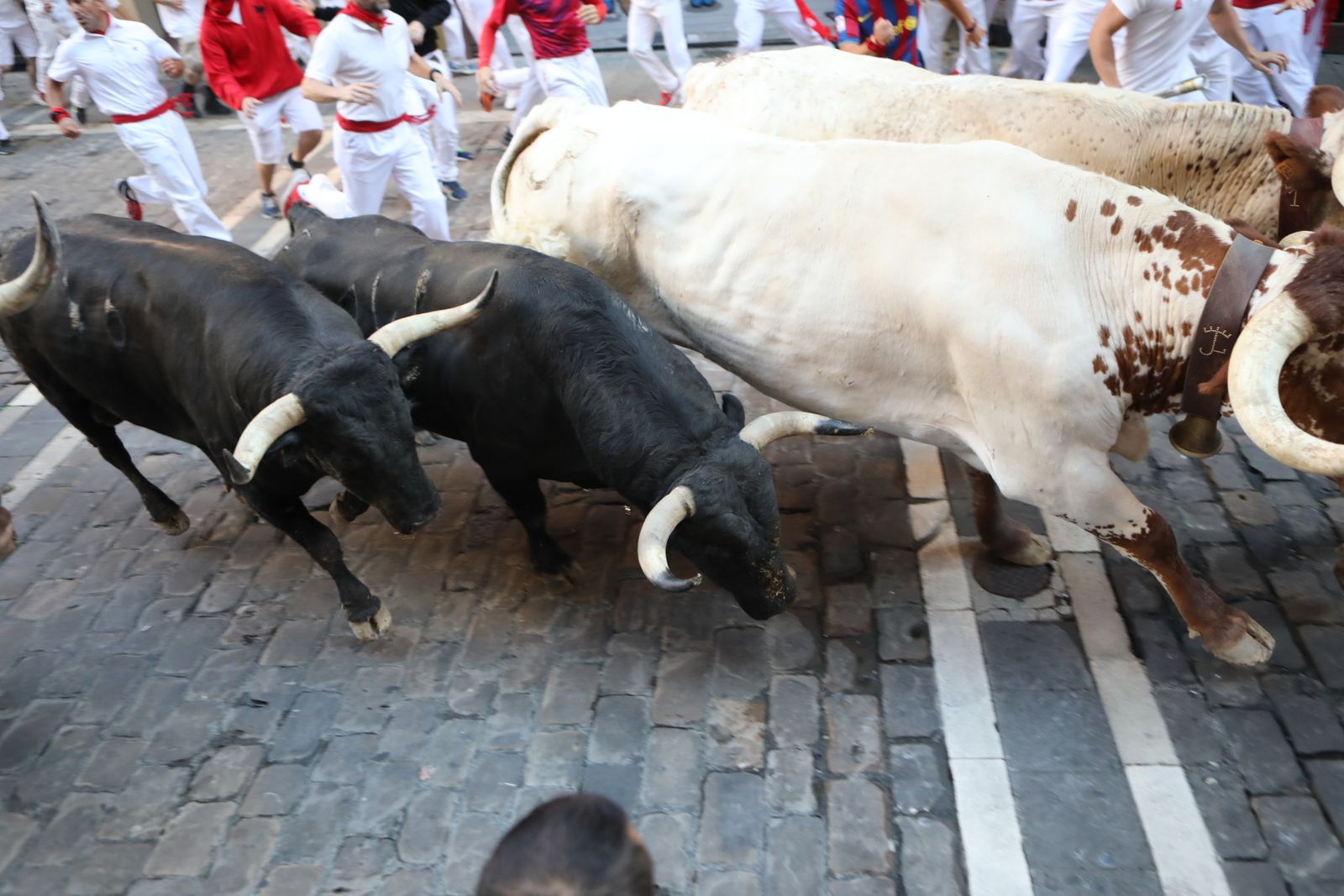 Las imágenes del sexto encierro de San Fermín 2019