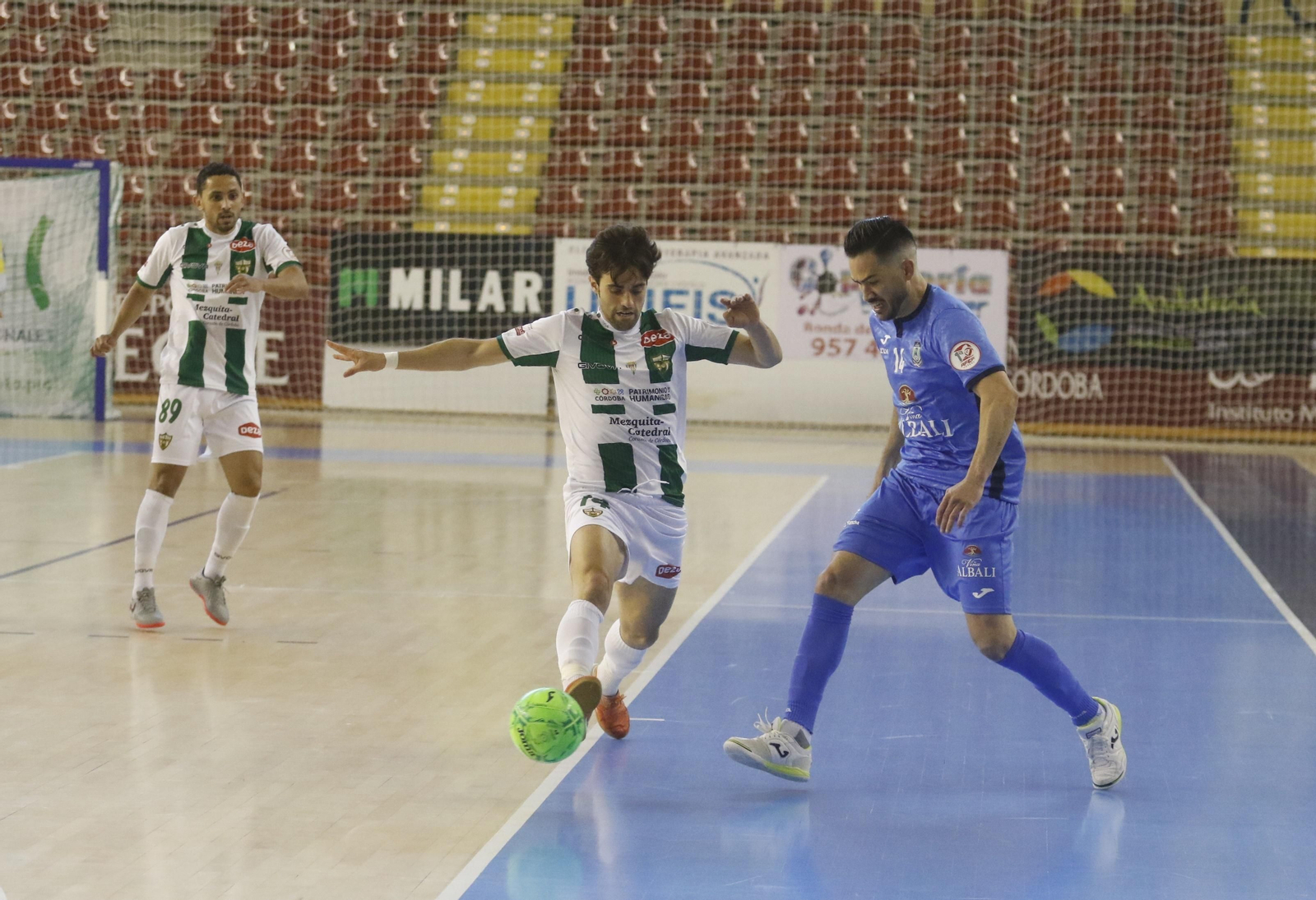 Las imágenes del empate del Córdoba Futsal ante Viña Albali Valdepeñas en Vista Alegre