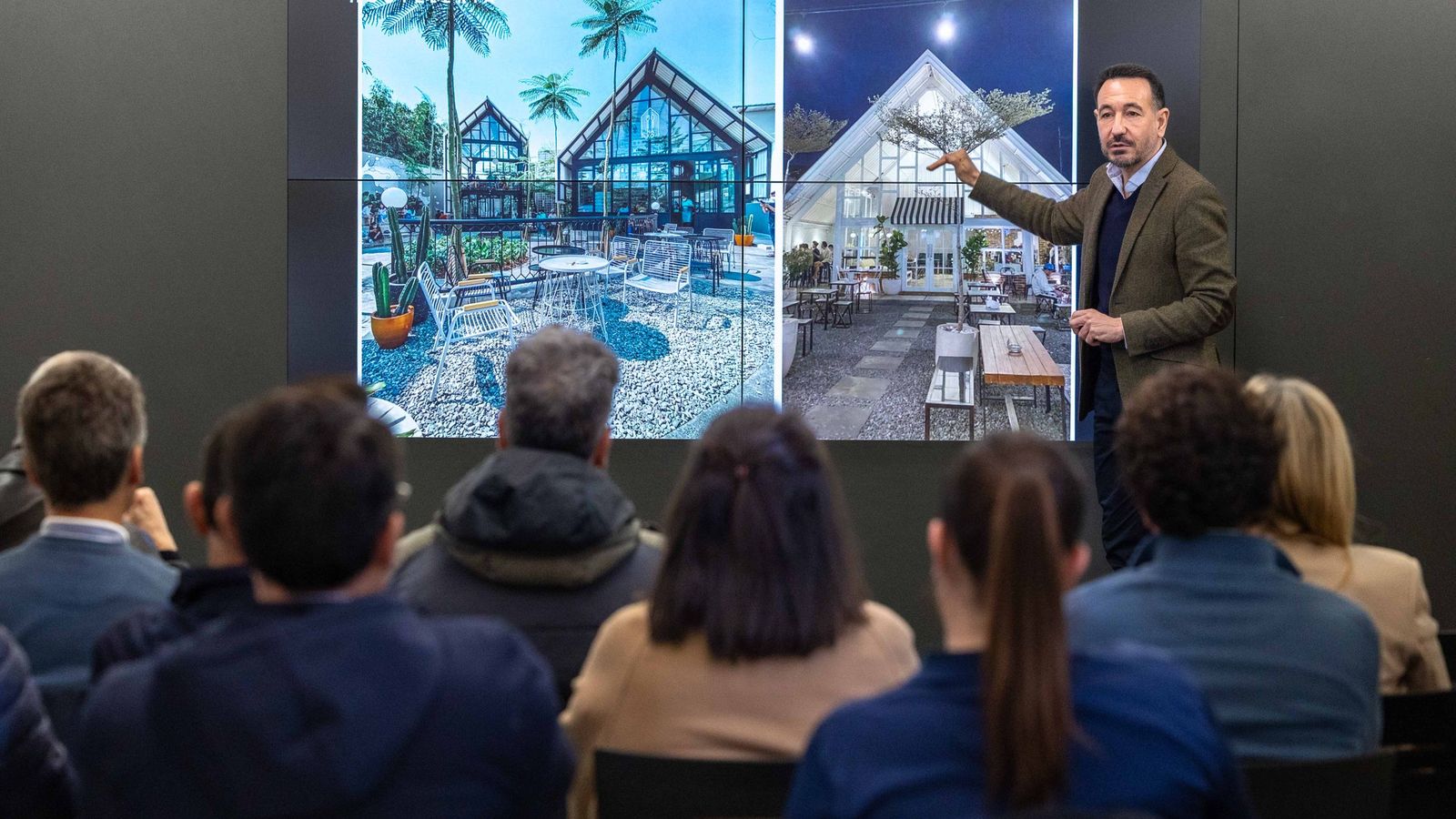 Reunión con los hosteleros para explicarles el proyecto de La Magdalena en San Fernando