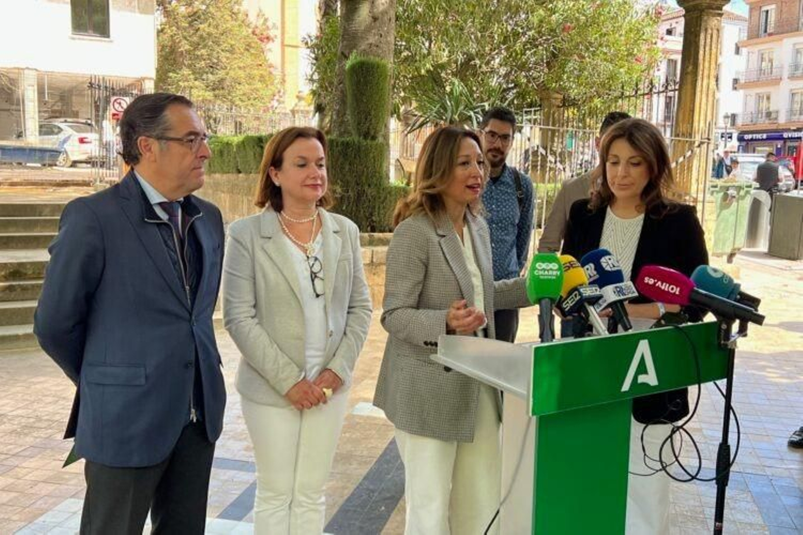 Responsables de la Junta de Andalucía y del Ayuntamiento de Ronda en rueda de prensa.
