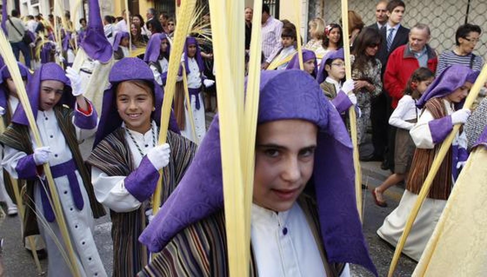 El buen tiempo acompaña a las procesiones en este primer día de Semana Santa

Foto: Sergio Camacho