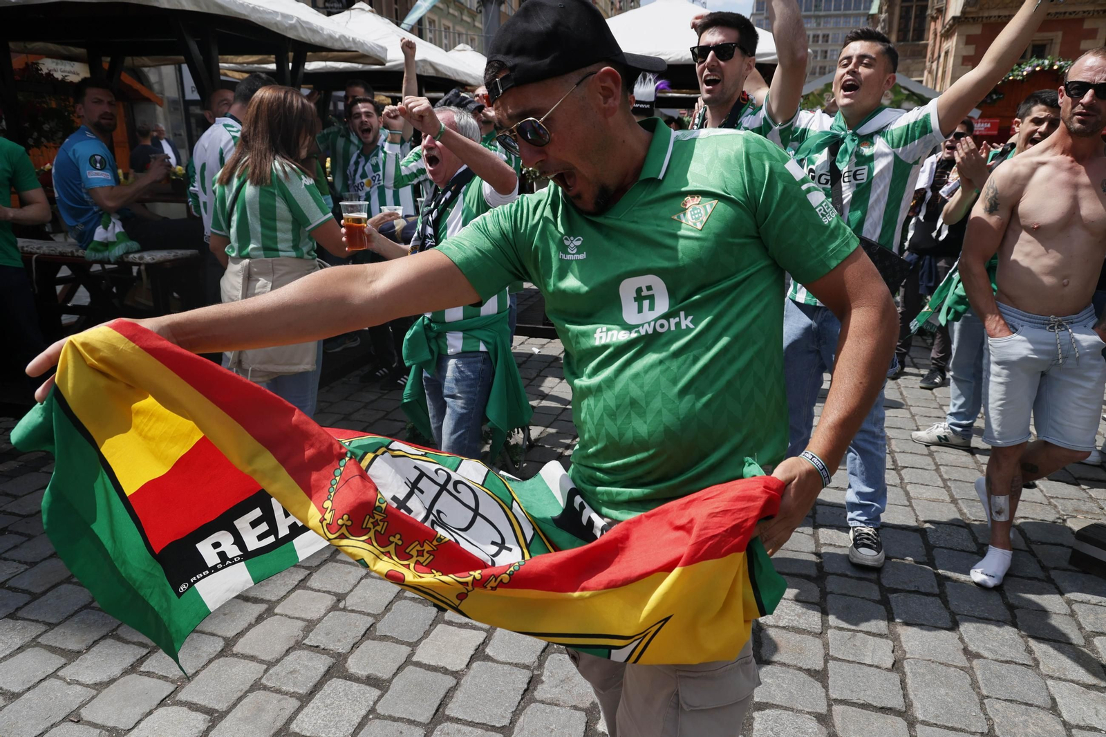 Ambiente previo a la final de la Conference League en Wroclaw (Breslavia)