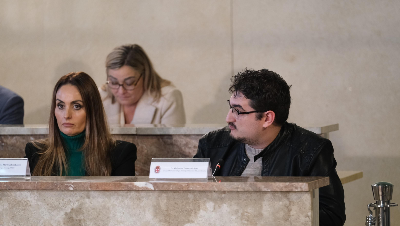 Imágenes del Pleno del Ayuntamiento de Almería