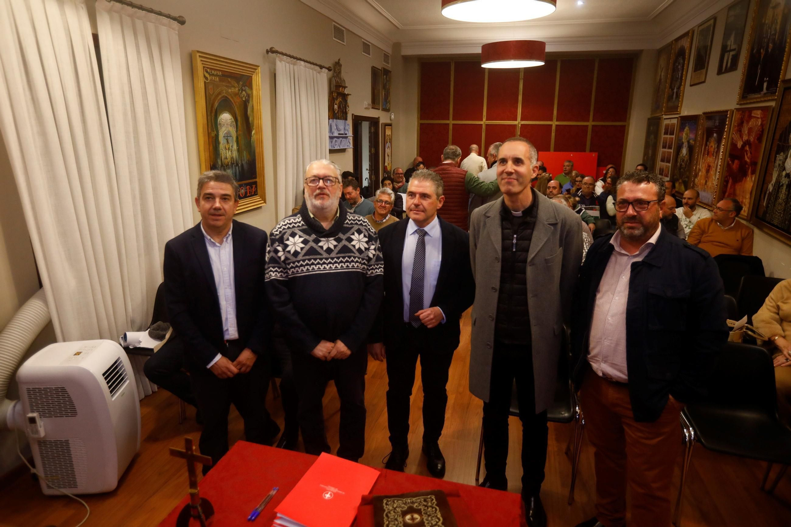 José Antonio Fernández, Manuel Bonilla, Manuel Murillo, José Juan Romero y Rafa López, antes de la asamblea.
