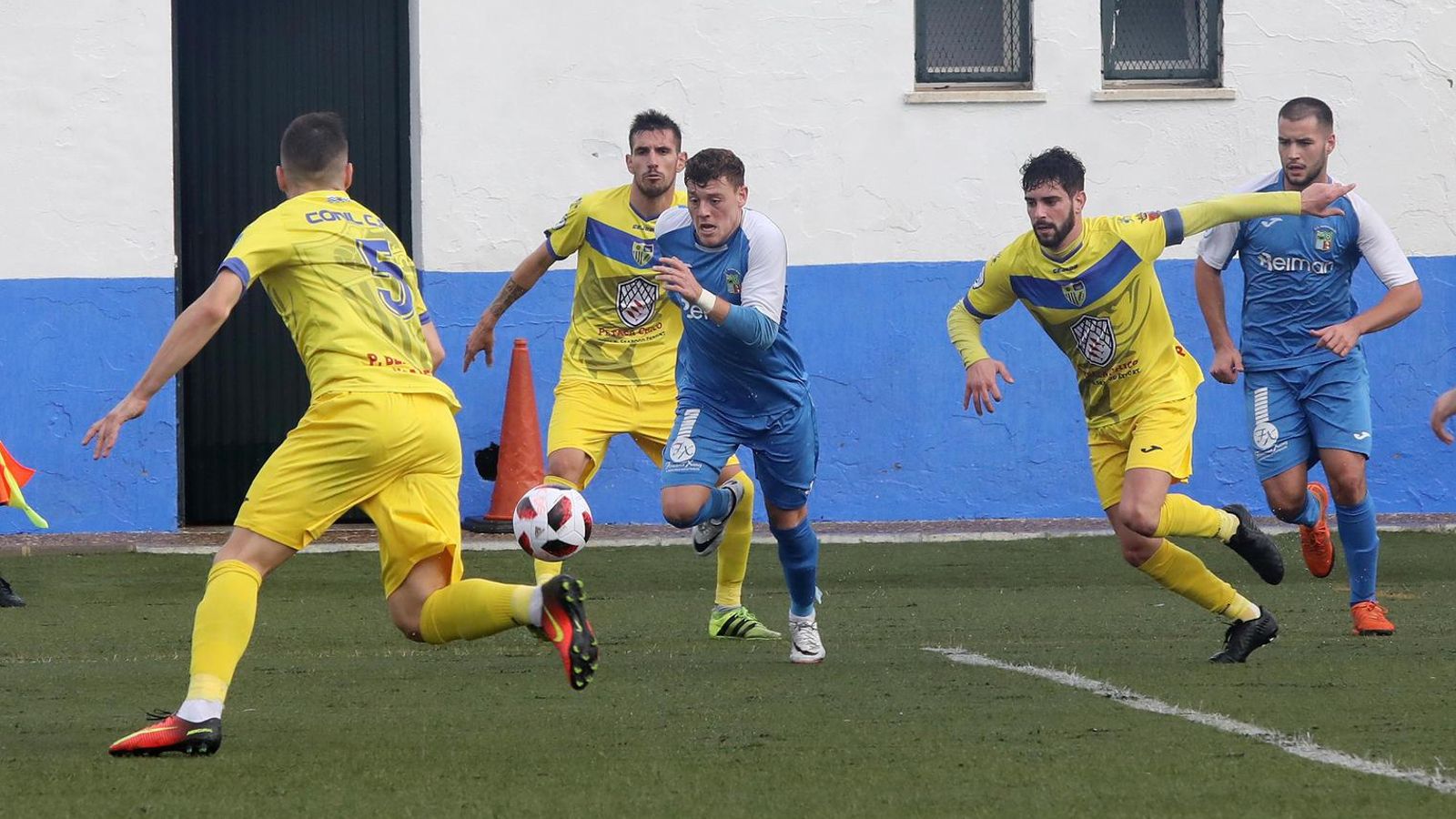 Juanjo perdonó ante Gallego el empate y acto seguido llegó el segundo del Conil.