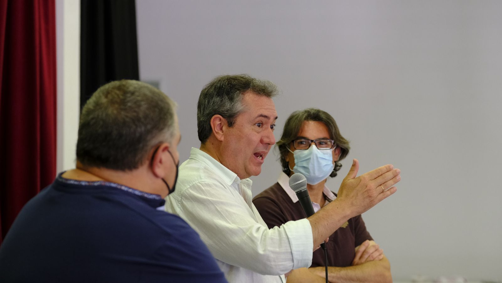 Juan Espadas, candidato a las primarias del PSOE, en Alhama y Bentarique. Almería