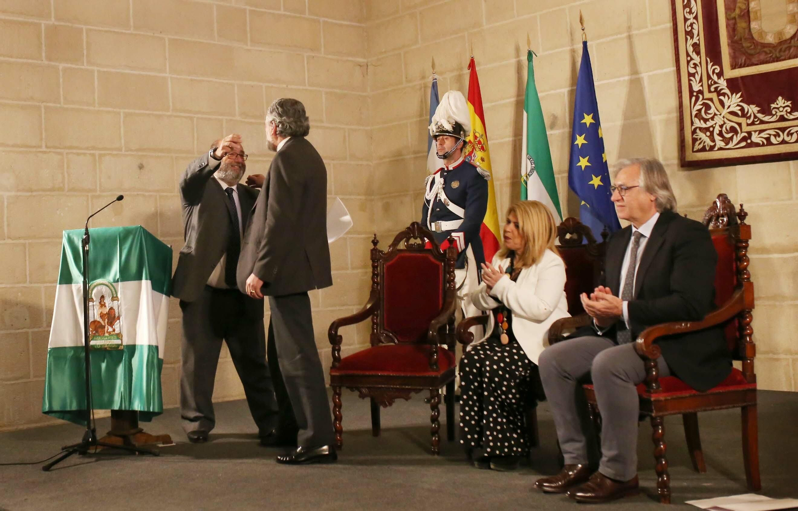 Imágenes de la entrega del II Premio Andalucía a Luis Bononato