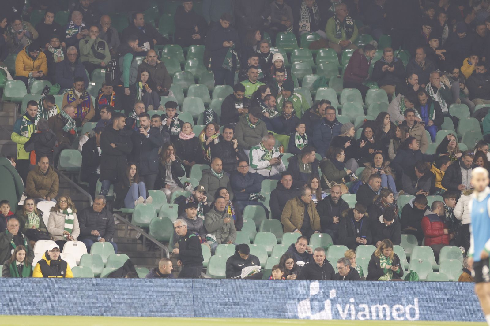 Búscate en las fotos del Betis-Barcelona