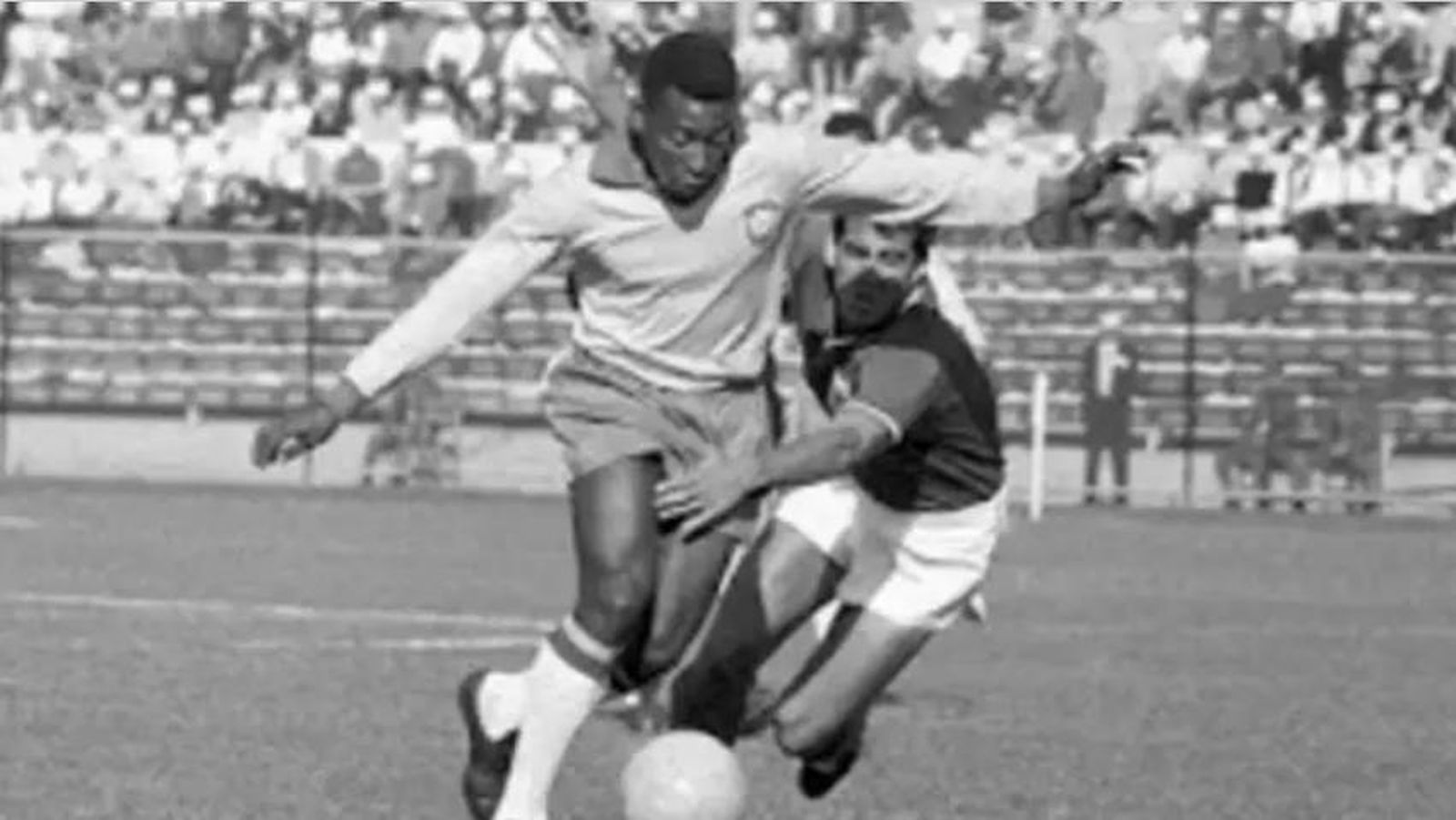 Pelé en el partido ante Checoslovaquia