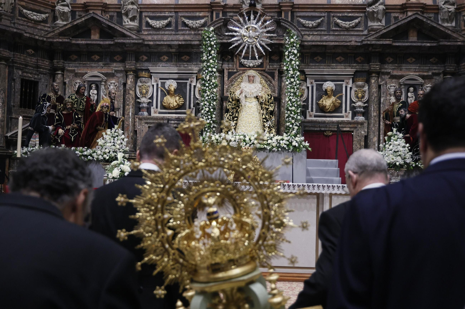 La coronación de la Virgen del Rocío en imágenes