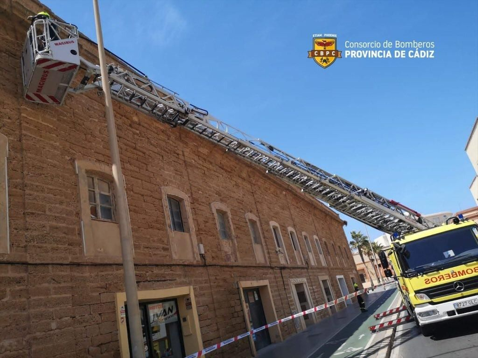 Imagen de Bomberos actuando en el Baluarte de San Roque