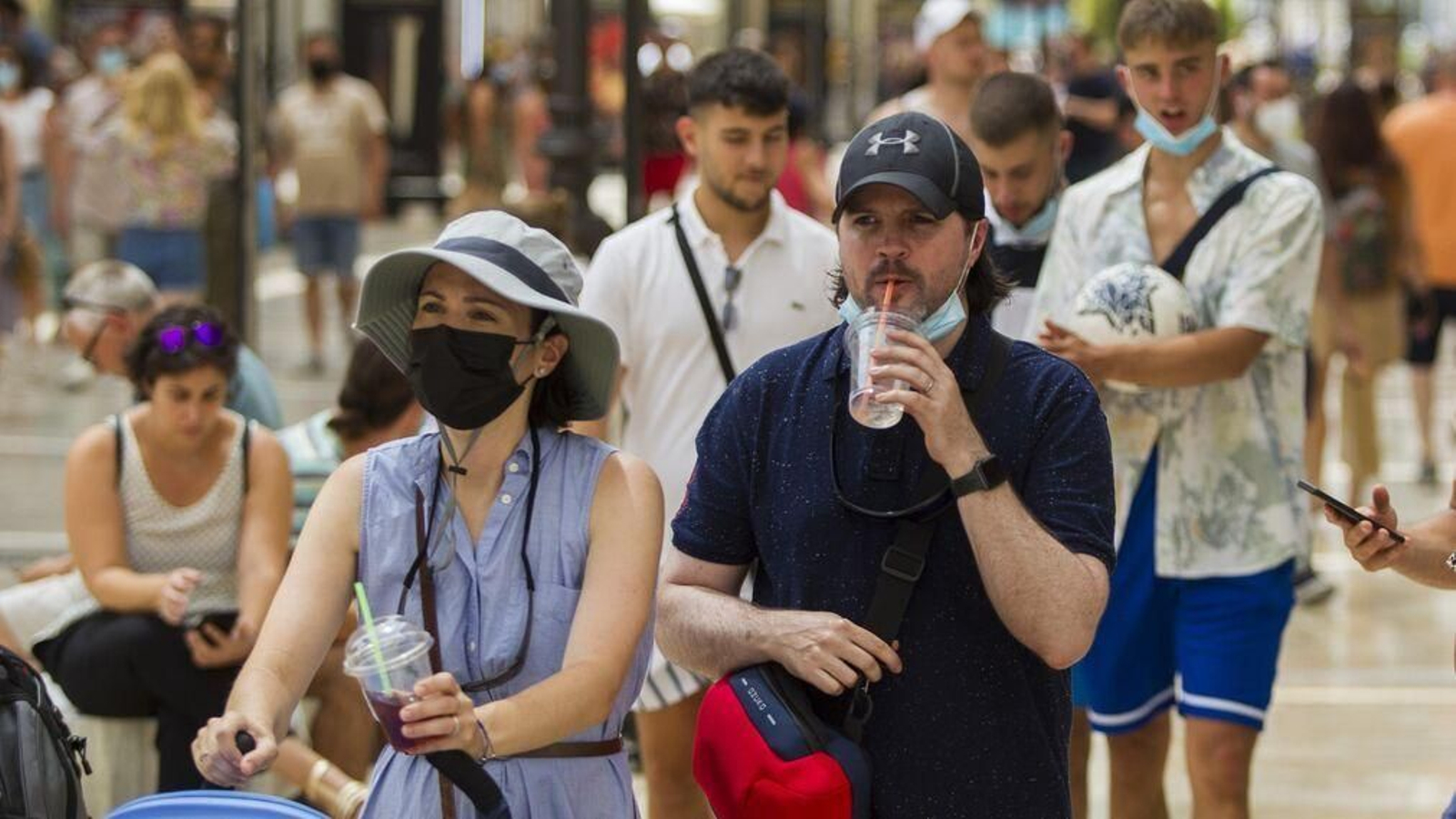 Varios turistas este verano en Málaga. Varios turistas este verano en Málaga.