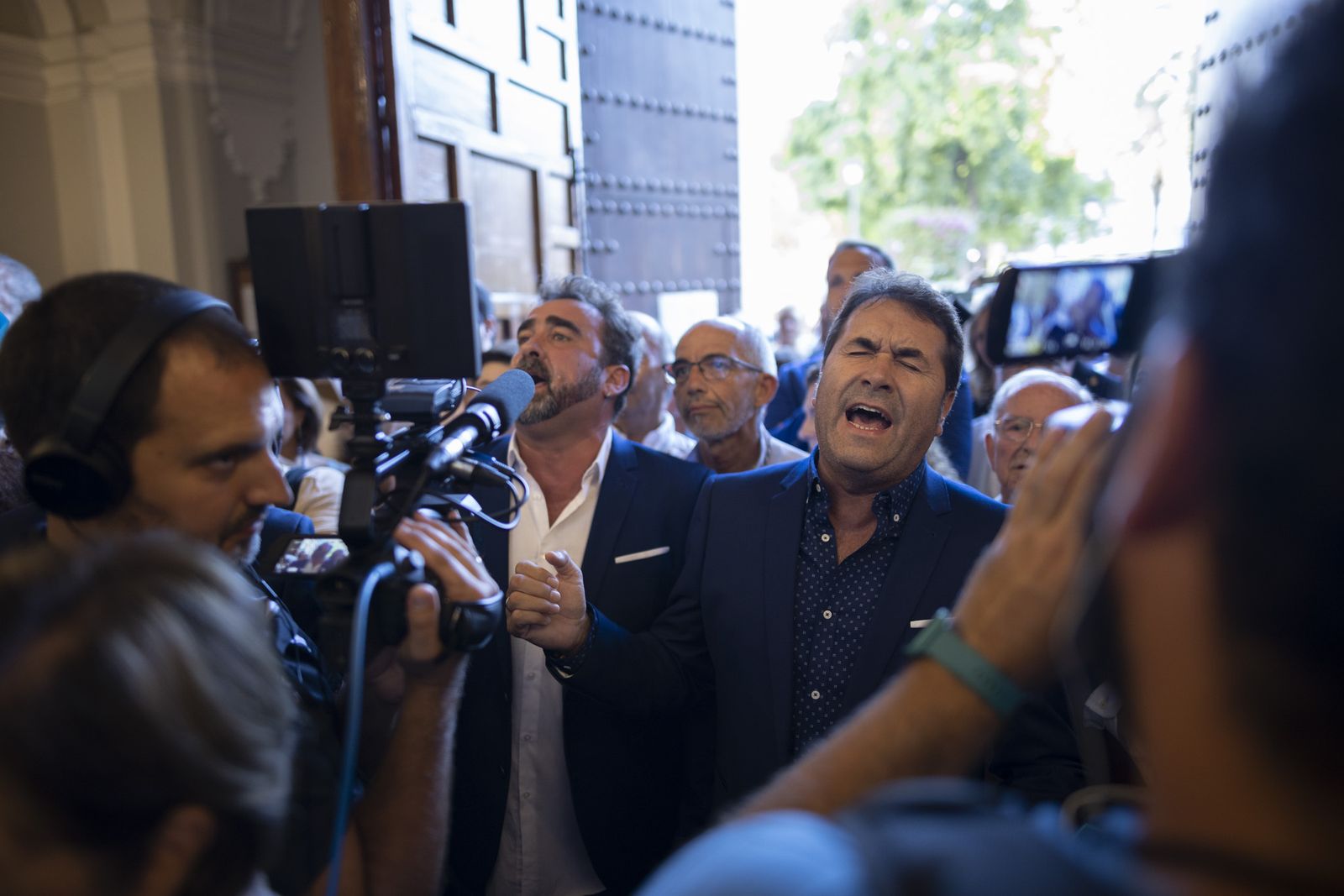 Imágenes de la salida de la Virgen de la Cinta desde la Catedral hacia el Santuario