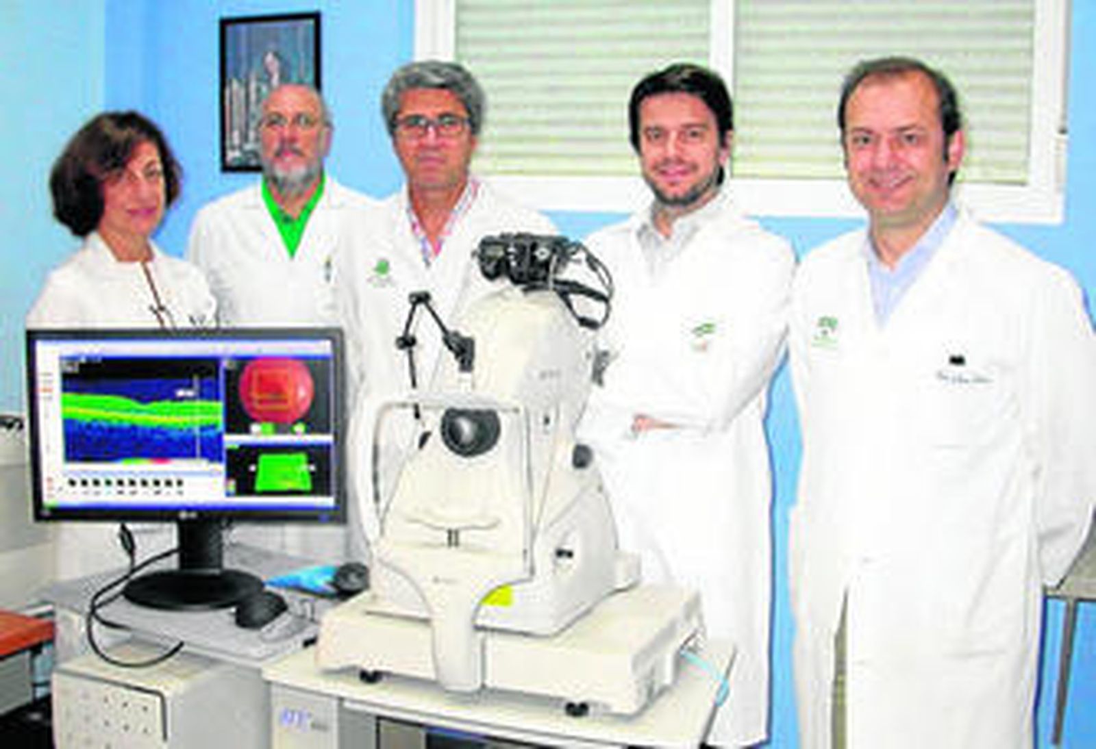 Los doctores Ana García Bernal, Luis Castellanos, Ernesto Pereira, Adrián Hernández y Guillermo Silva.