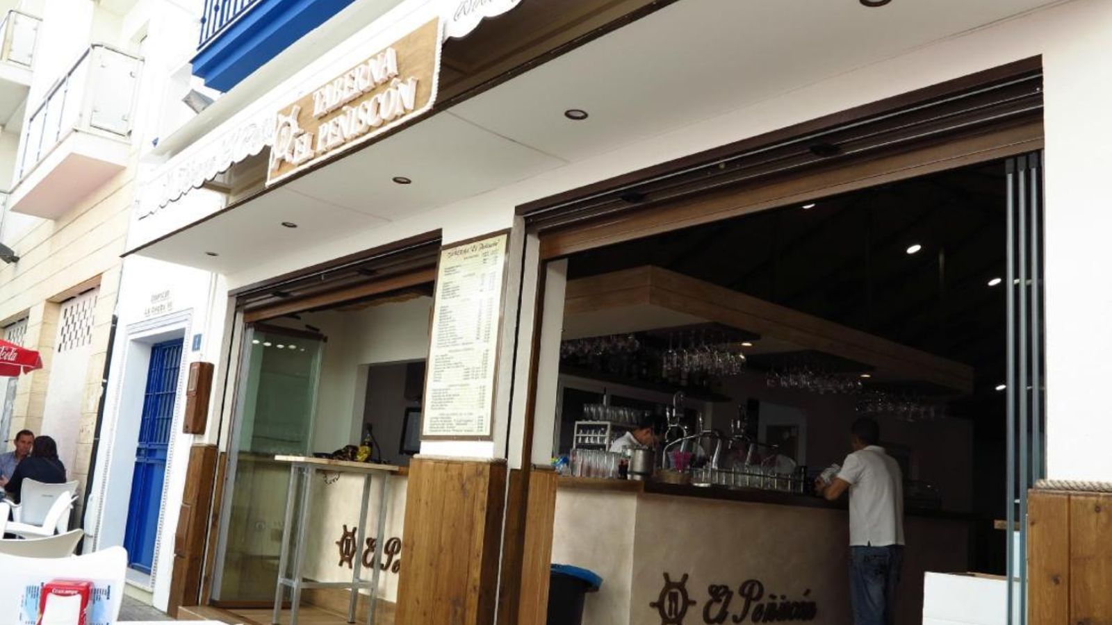 Exterior de la Taberna El Peñiscón