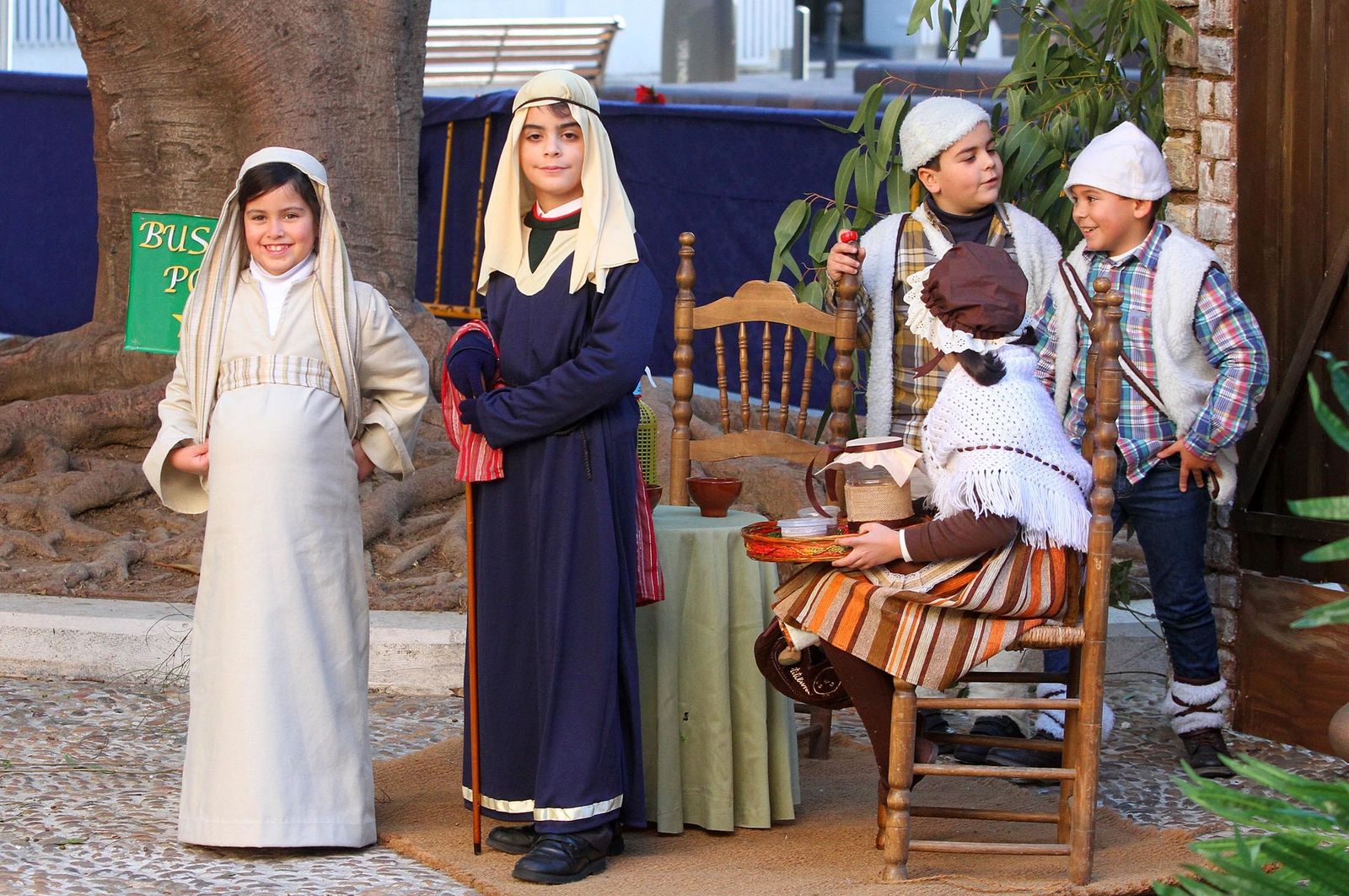 Imágenes del Belén viviente del Colegio María Inmaculada.