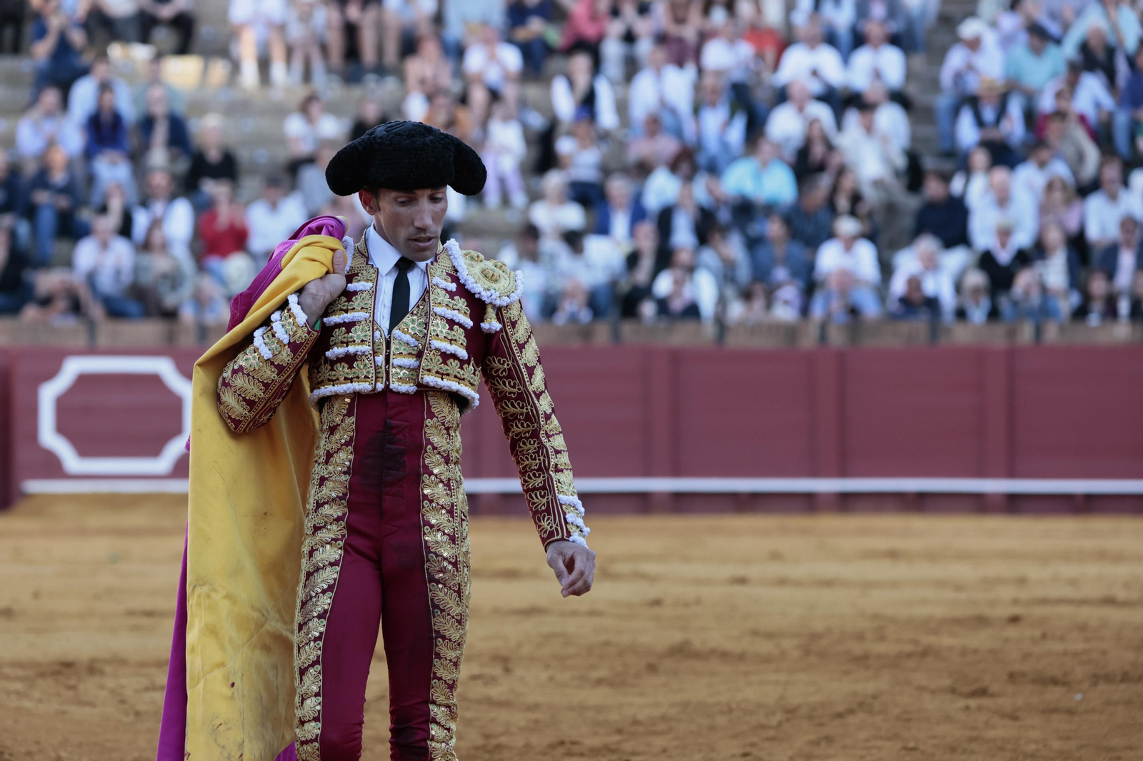 Las imágenes de la tercera del abono de los toros en la Maestranza  de Sevilla