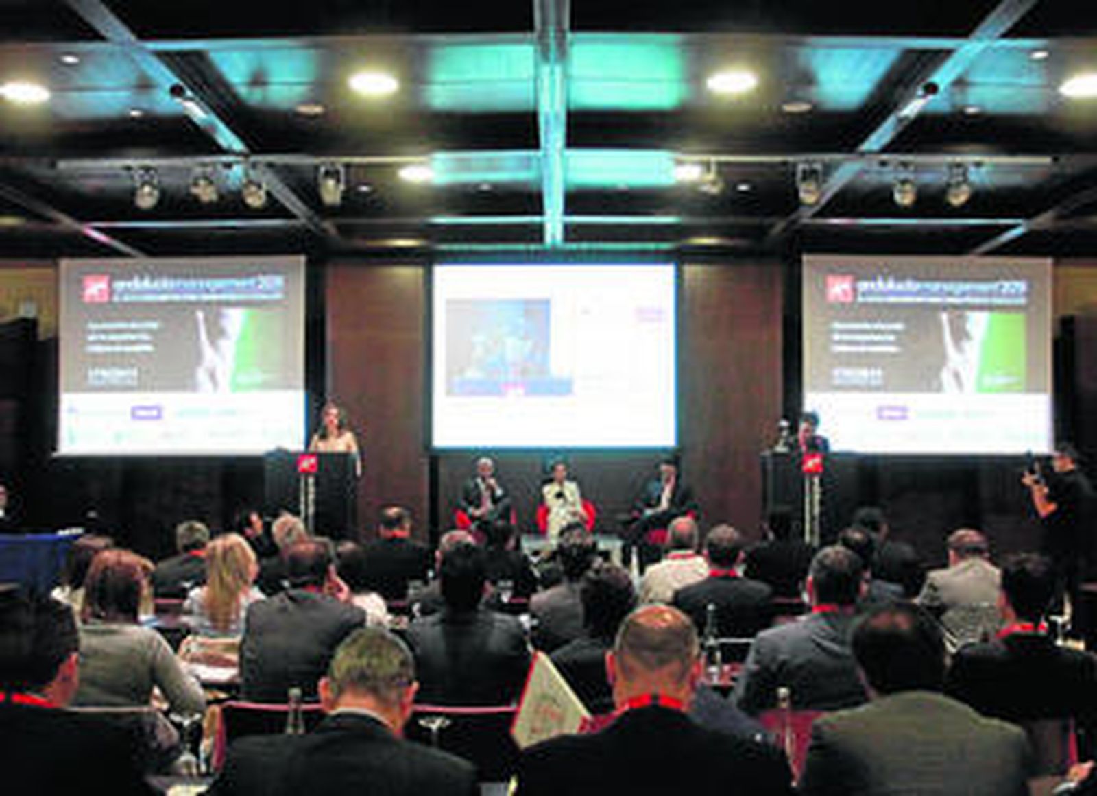 Un momento de la inauguración del encuentro de directivos Andalucía Management celebrado ayer en Málaga.