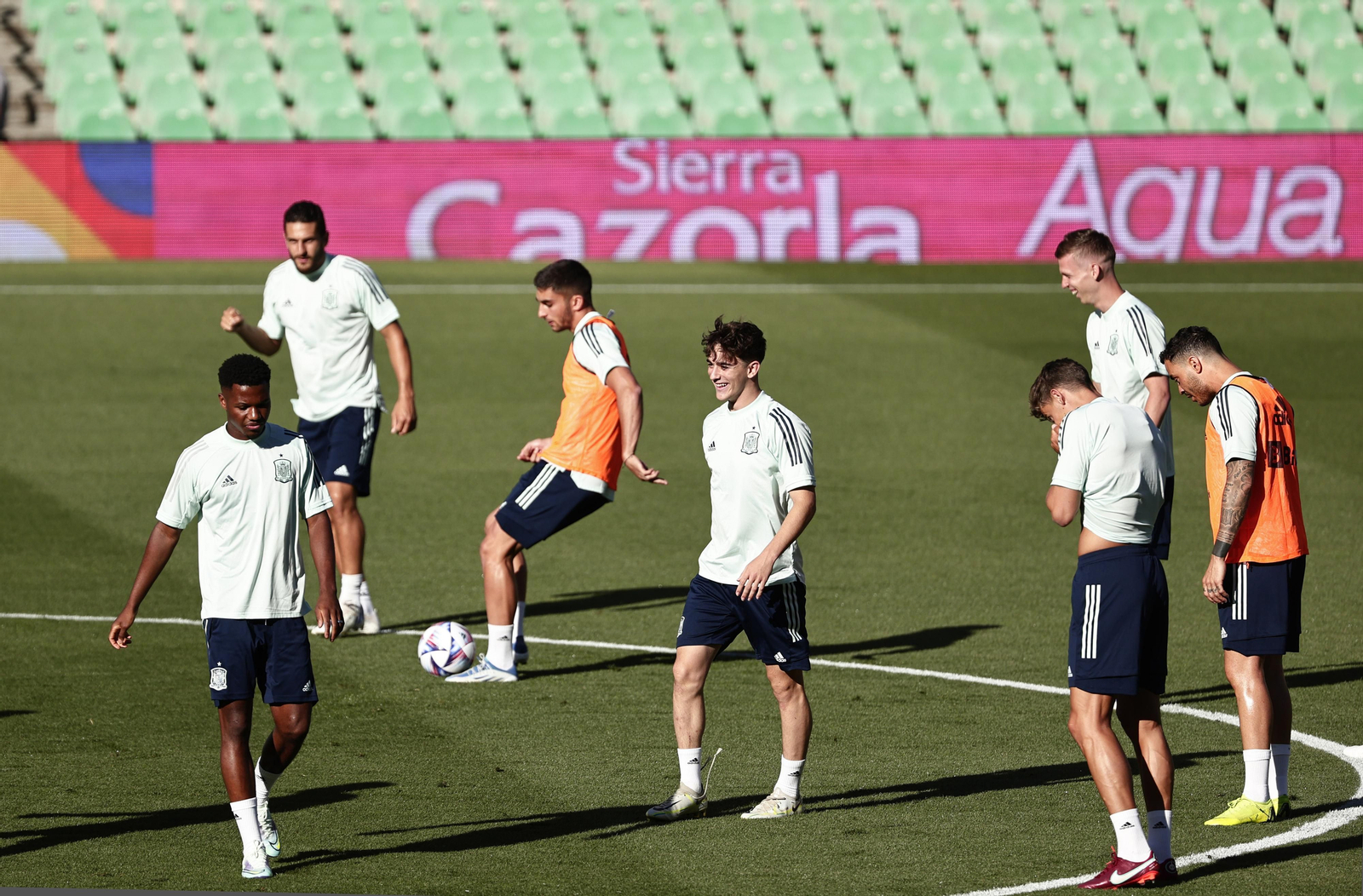 Las imágenes de la selección española en Sevilla