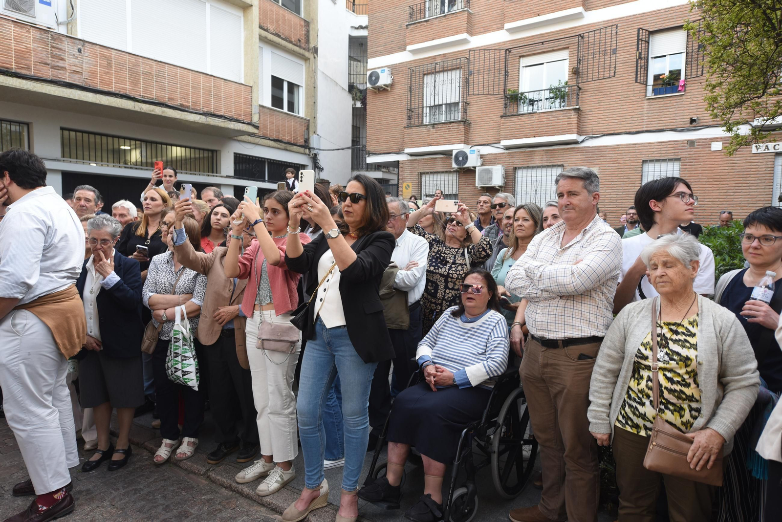 La procesión del colegio Divina Pastora de Córdoba con su Virgen, en imágenes