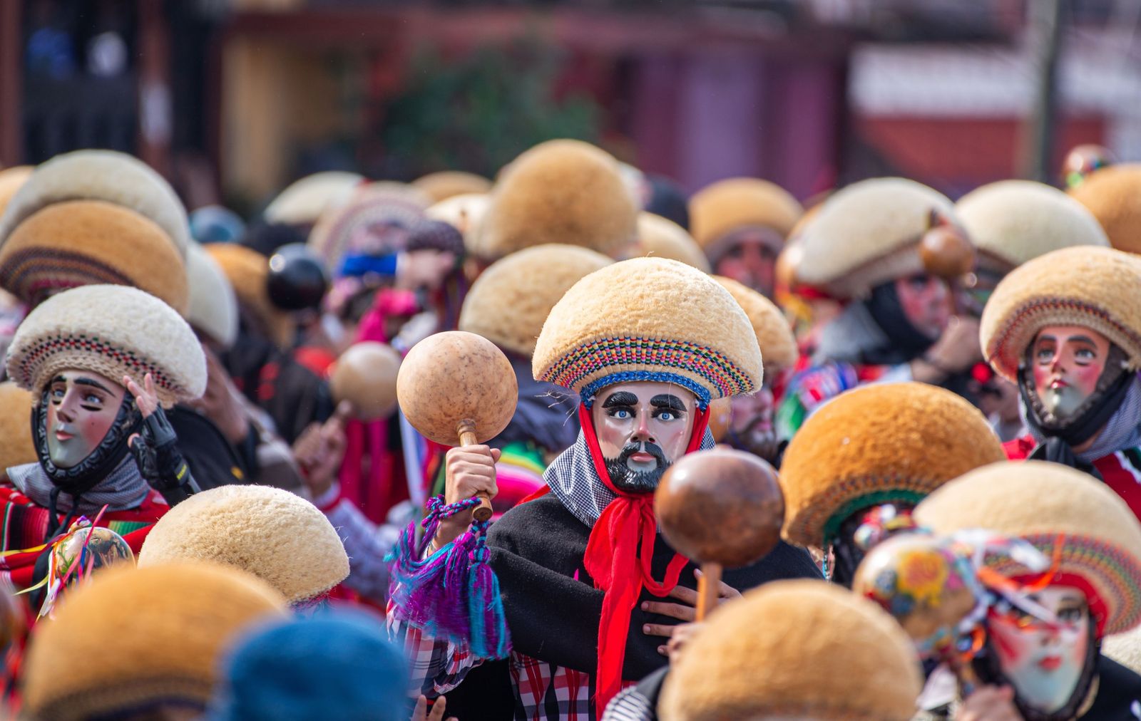 La Danza del Parachicos en honor al Señor de Esquilpas en Chiapas