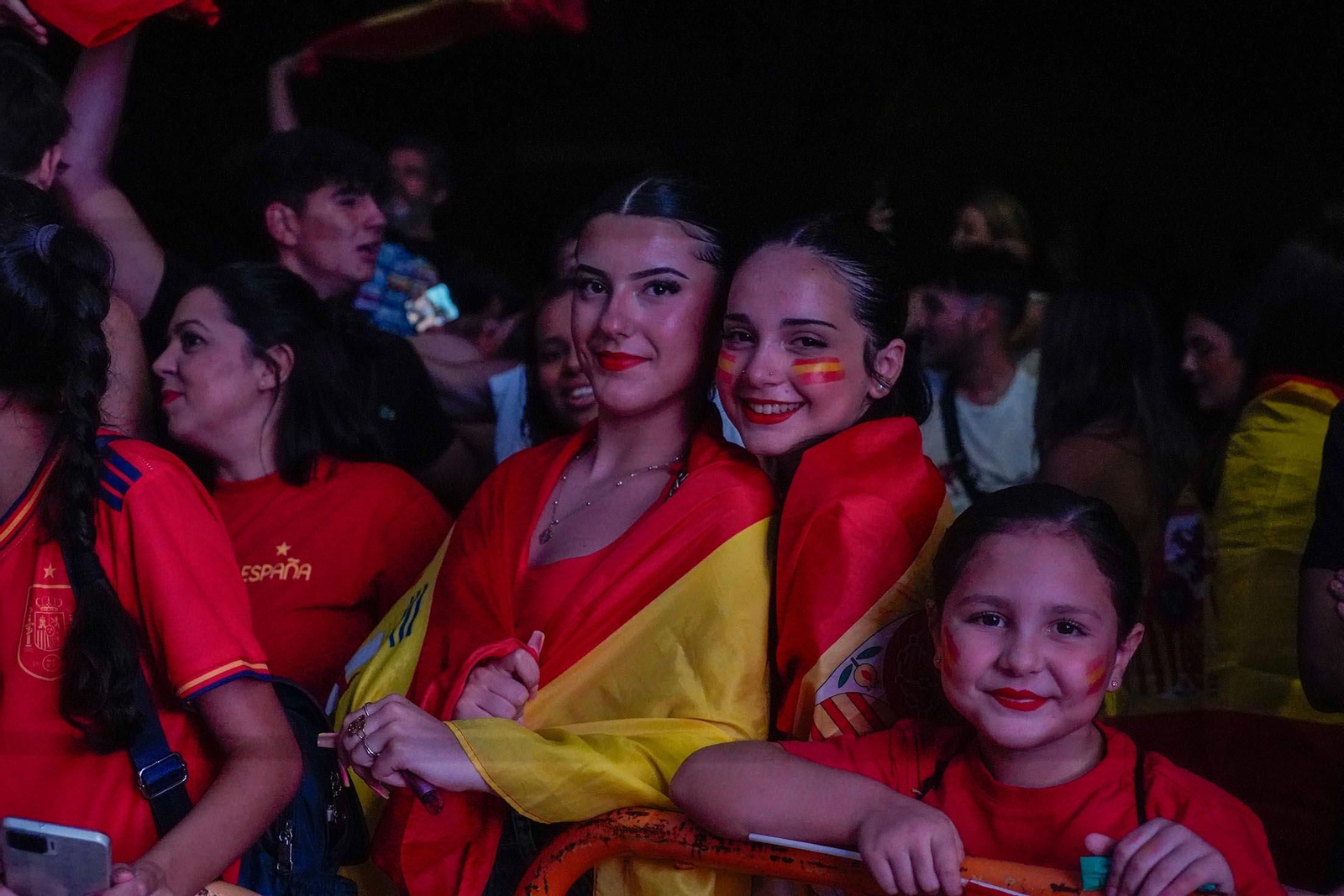 Imágenes del ambiente durante la final de la Eurocopa entre España e Inglaterra Imágenes del ambiente durante la final de la Eurocopa entre España e Inglaterra