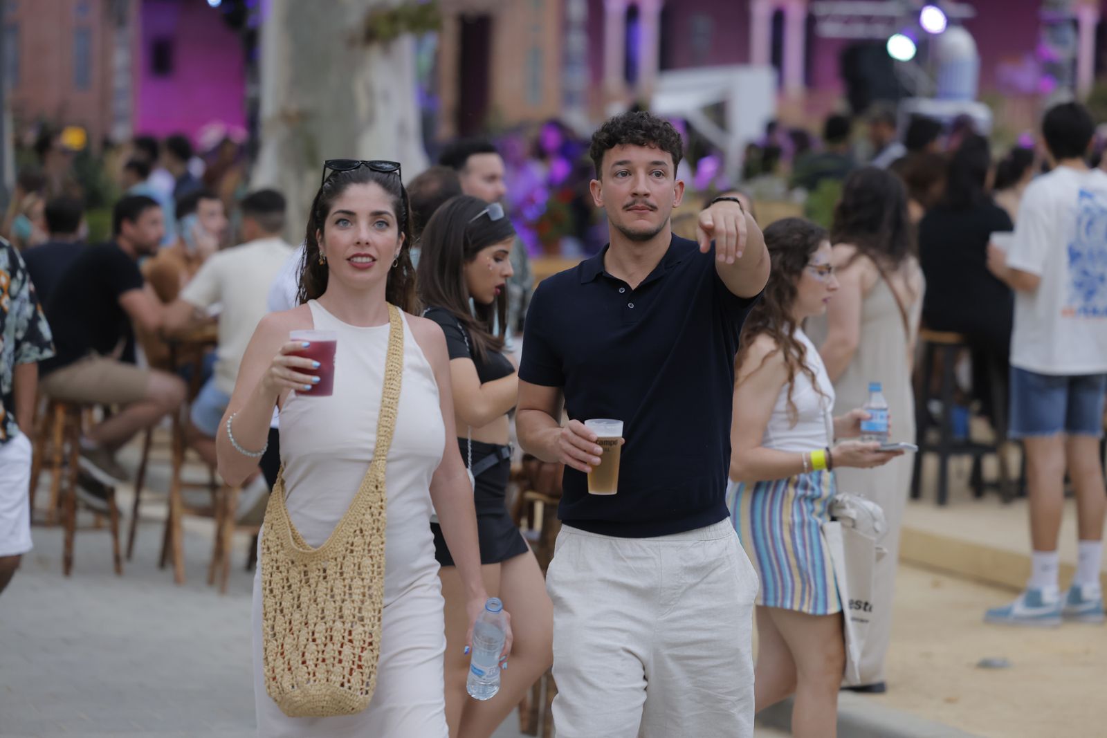 Búscate en las fotos del concierto de Bizarrap