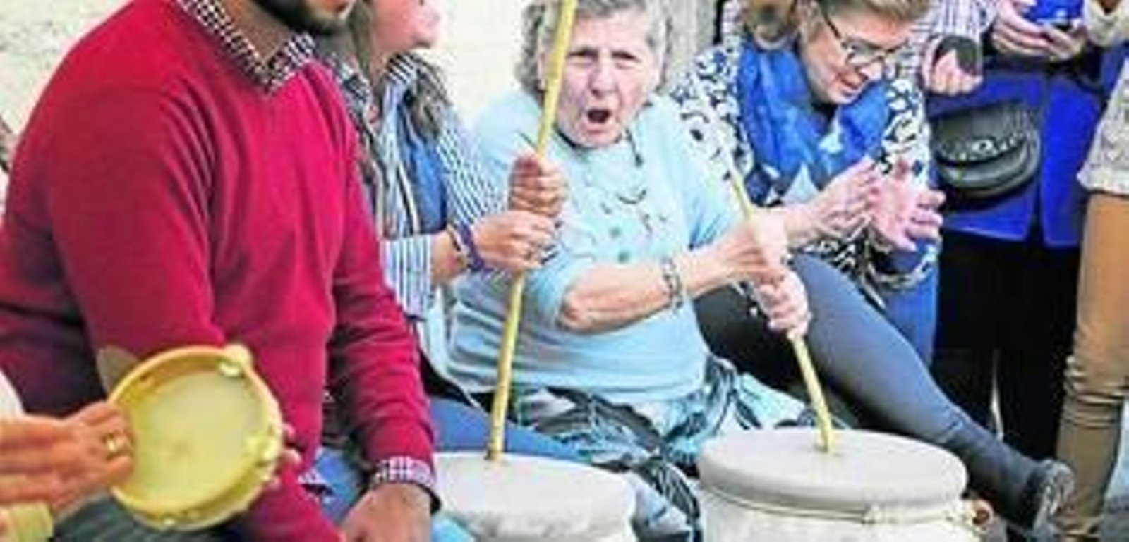 Participantes en una zambomba en Jerez.