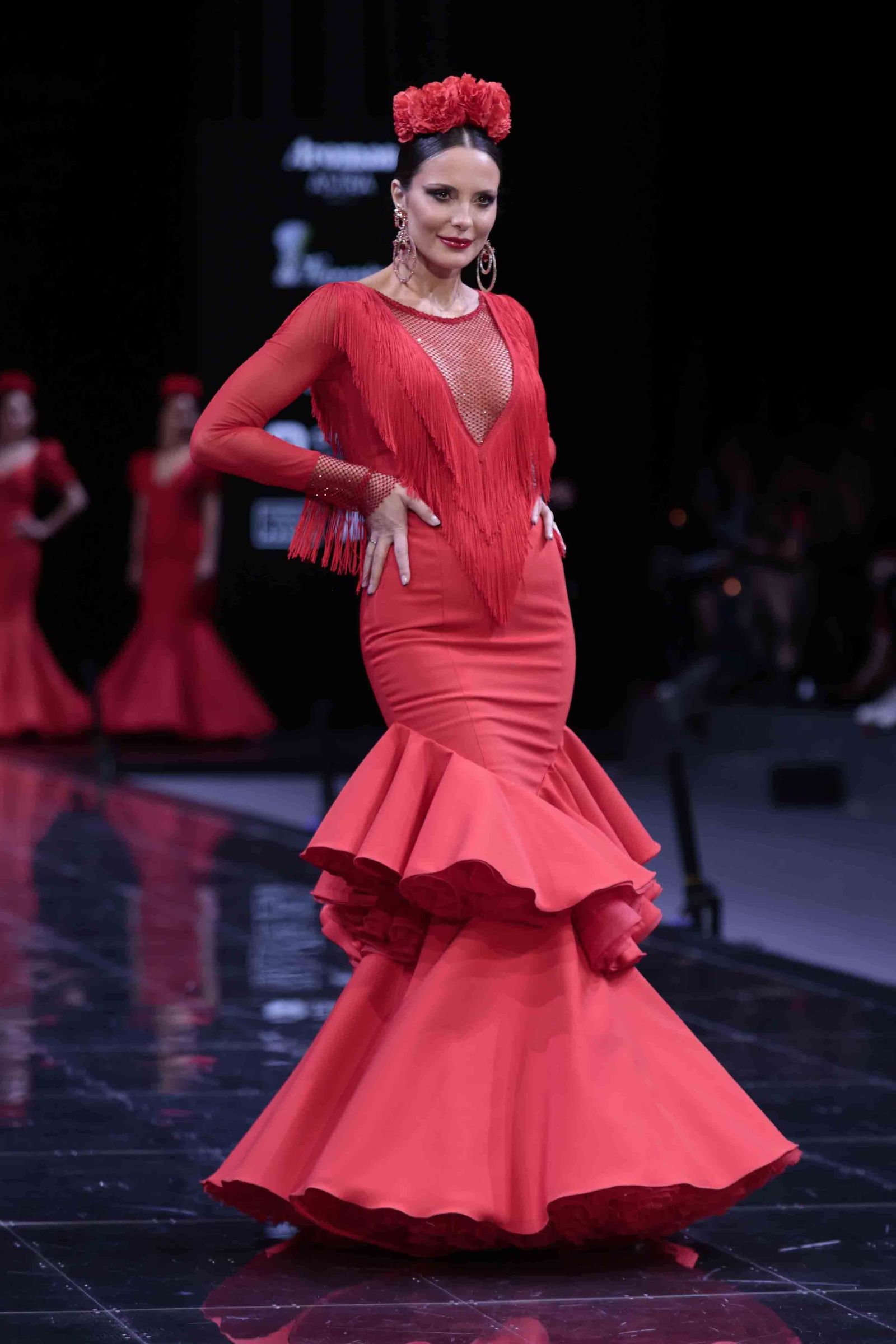 Desfile de Pilar Rubio en SIMOF de 2024, todas las fotos