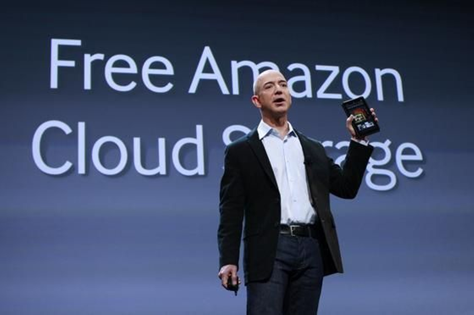 Amazon presenta los nuevos modelos de Kindle, entre ellos Fire, el debut de la compañía en el mundo de los 'tablets'.

Foto: Reuters
