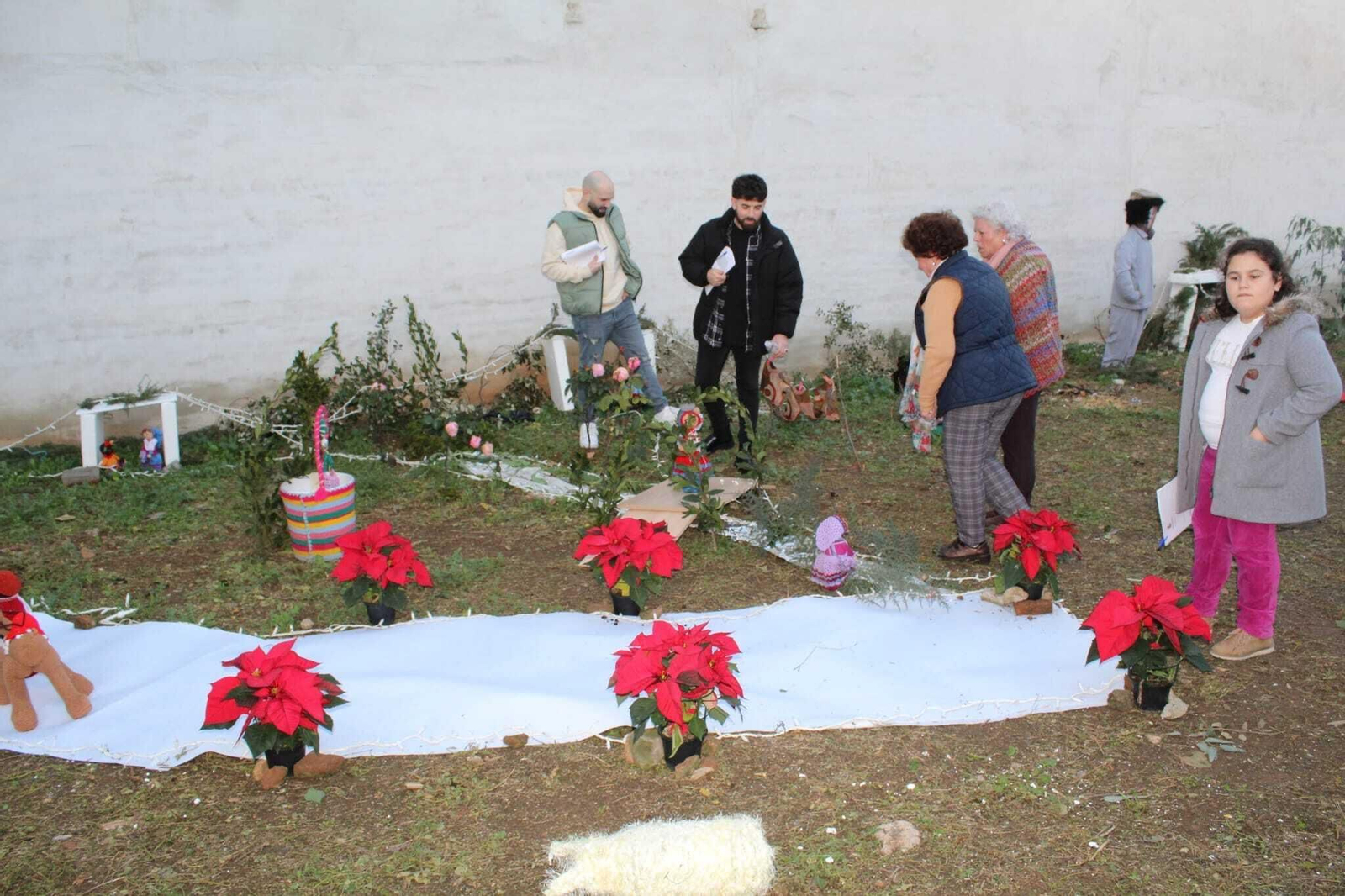 Un paseo en fotografías por la Navidad de Villafranca, el pueblo de Córdoba del reciclaje y la imaginación
