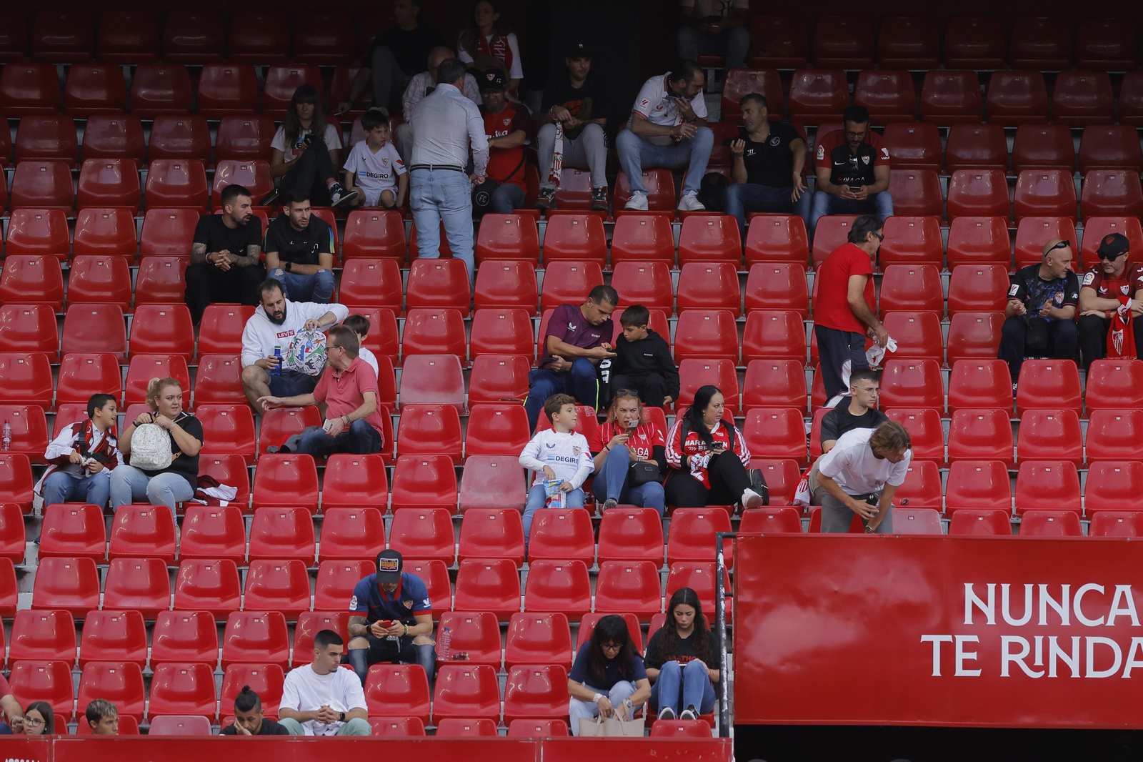 Búscate en las fotos del Sevilla-Madrid