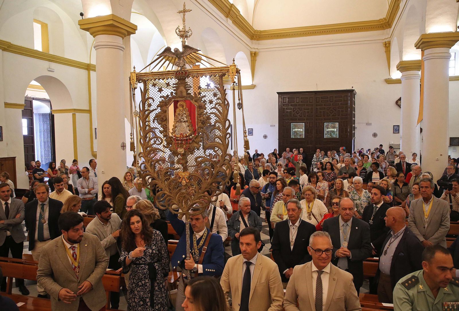 El comienzo de la peregrinación de la Hermandad del Rocío de Algeciras, en imágenes