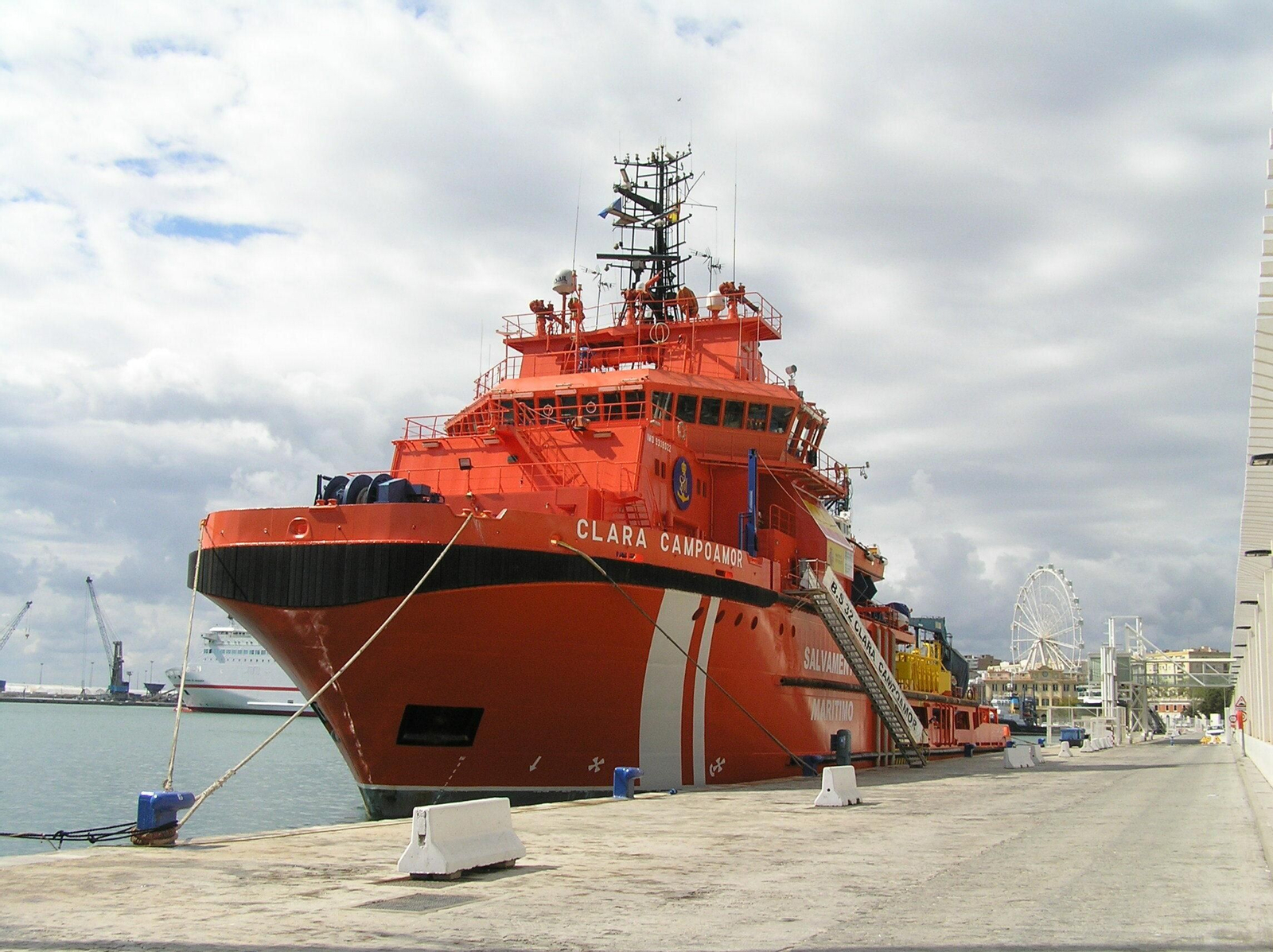 Imágenes de El 'Clara Campoamor'