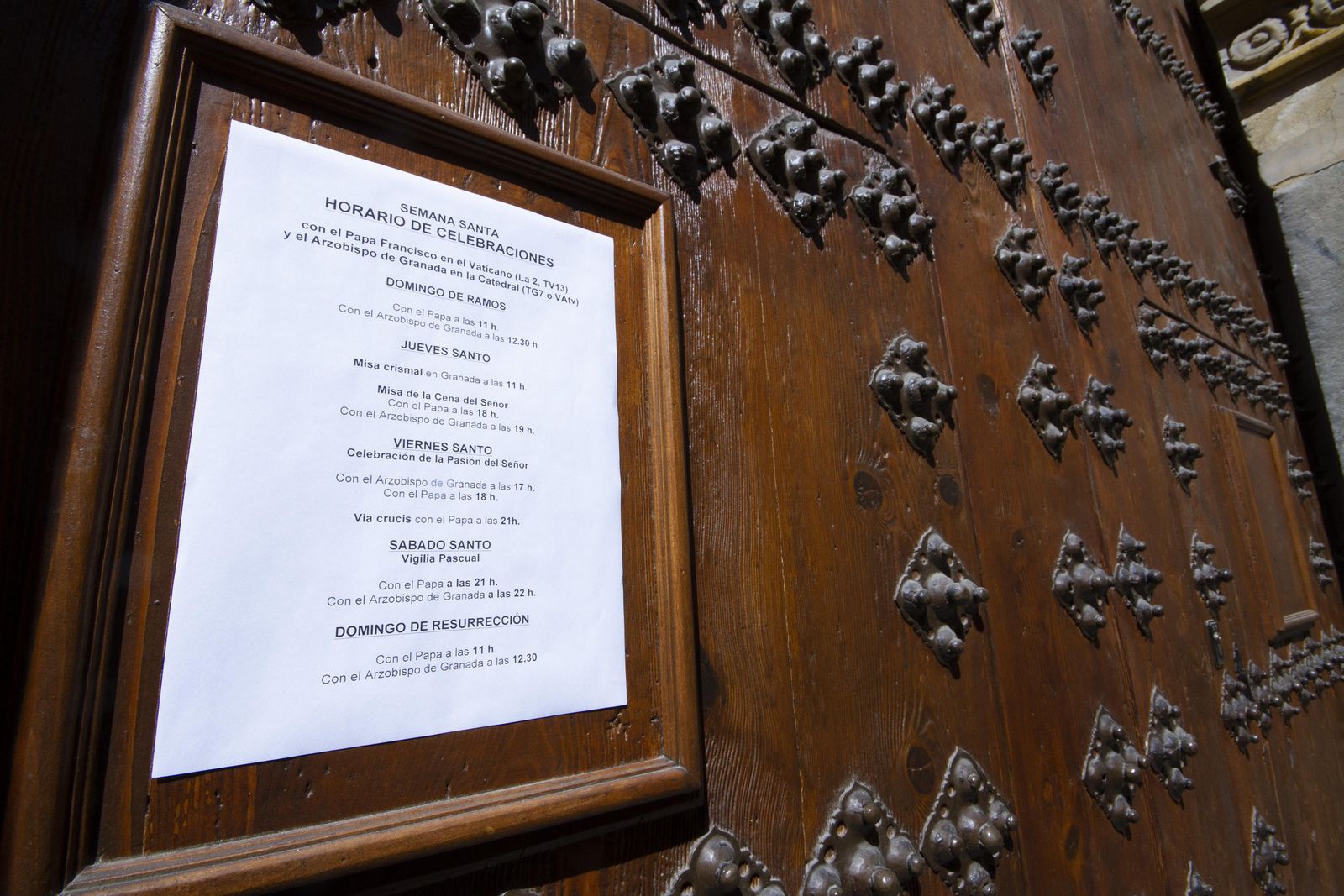 Fotos de Semana Santa: el Domingo de Ramos de Granada desierto por el coronavirus