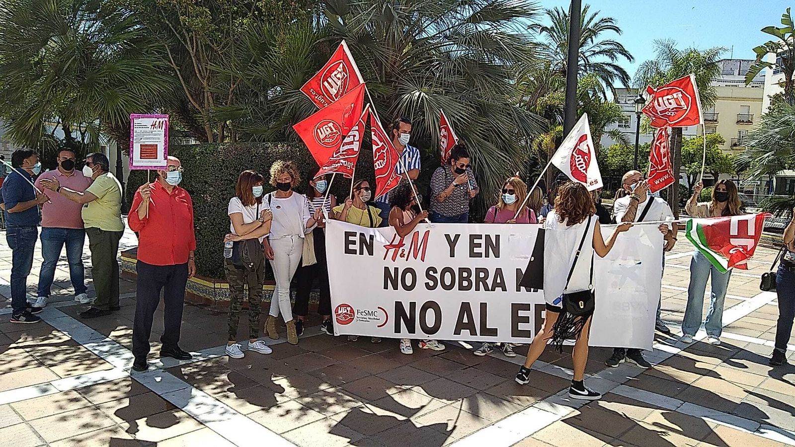 Otra imagen de la concentración de protesta en la Plaza de Isaac Peral.