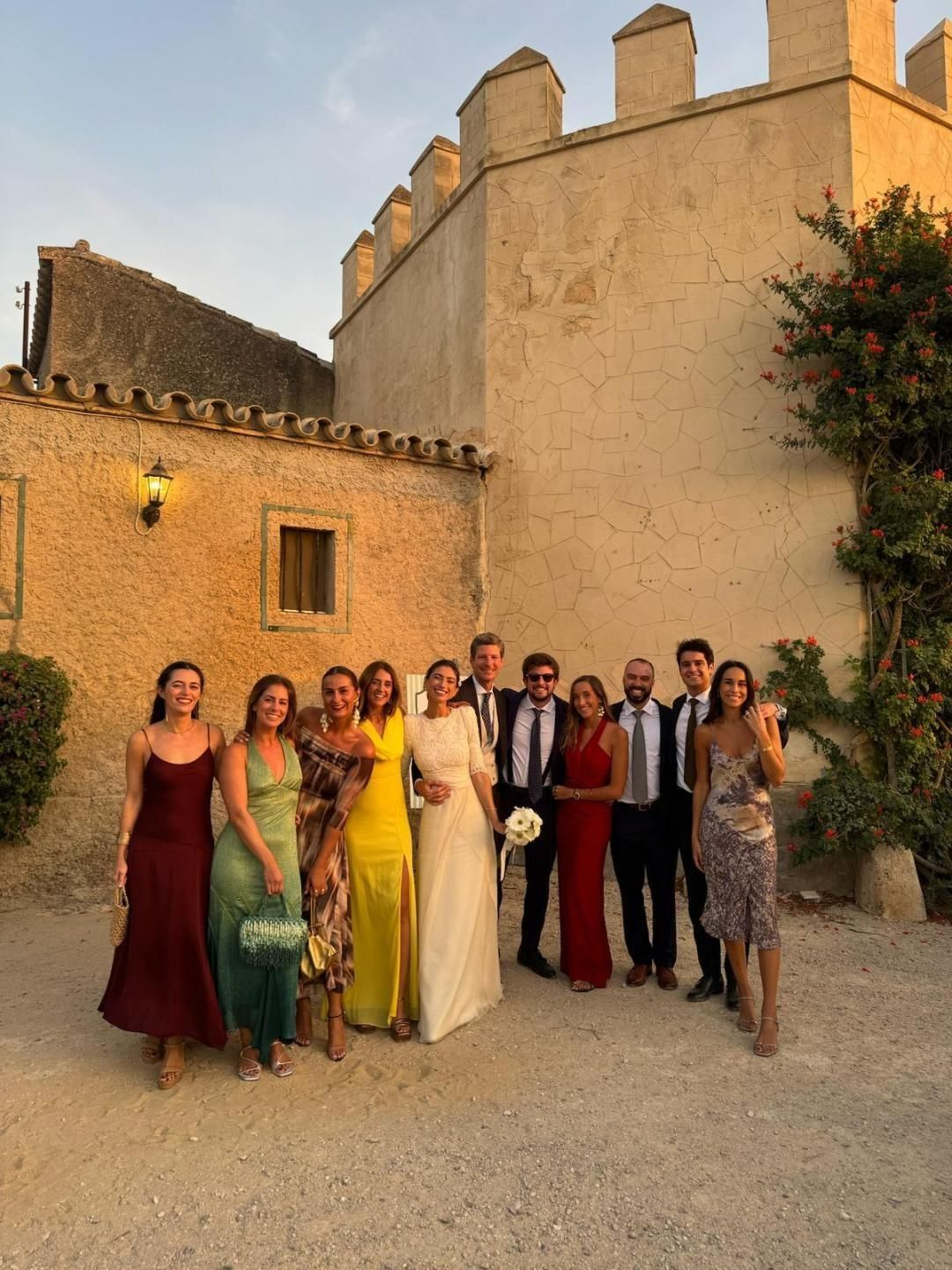 Beatriz Grijalvo, Ester García, Elena Gallego, Menchu Pérez, María González, Ángel Plaza, Antonio Bermejo, Elena Jurando, Samuel Morales, Álvaro Pla y Sole García Ruiz de Aldana