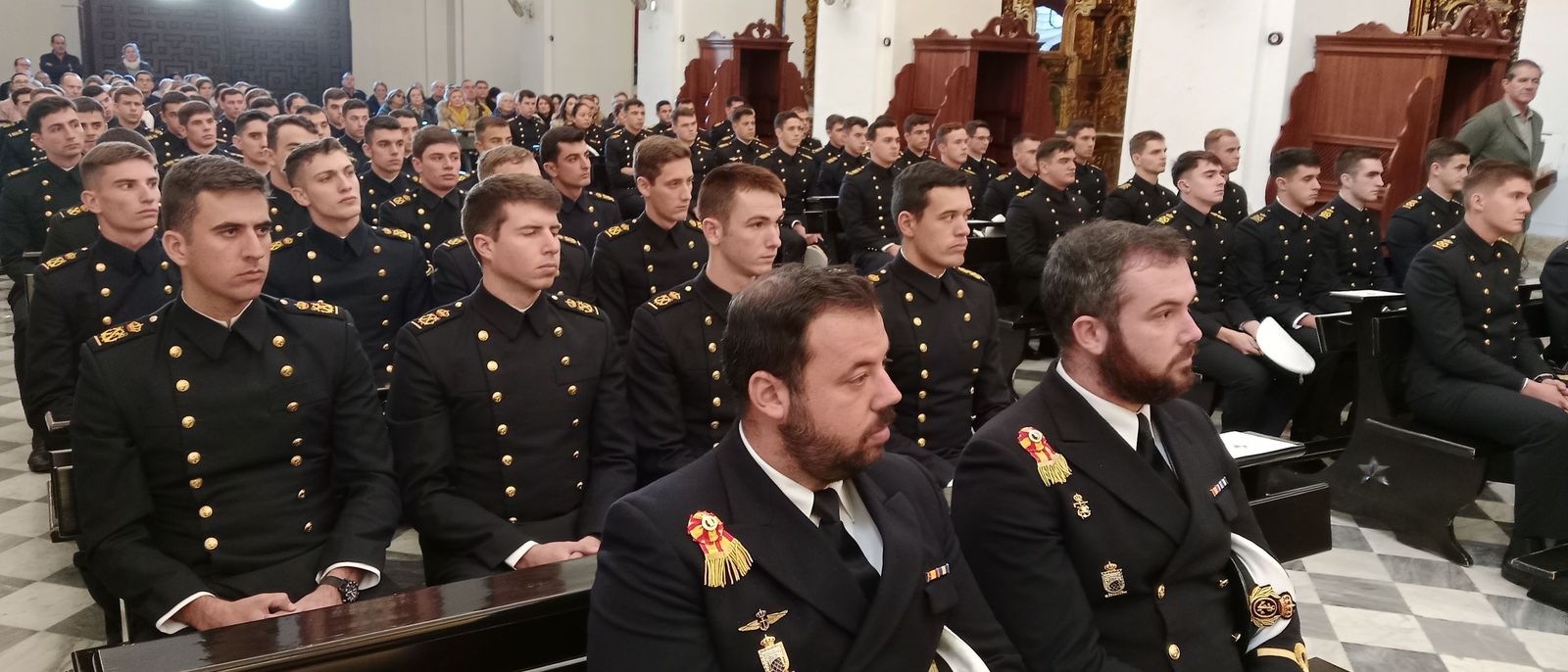 Así ha sido la despedida de los guardiamarinas de la Virgen del Carmen antes de embarcar en el 'Juan Sebastián de Elcano'