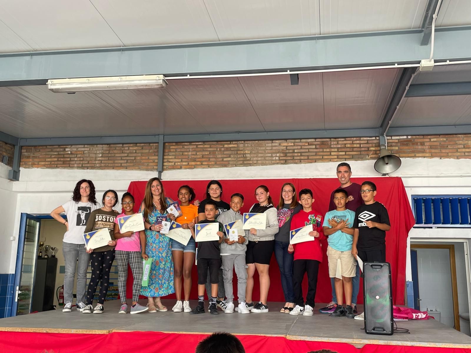 La escritora Nesa Lubart entrega en Jerez los premios de su I Concurso Literario