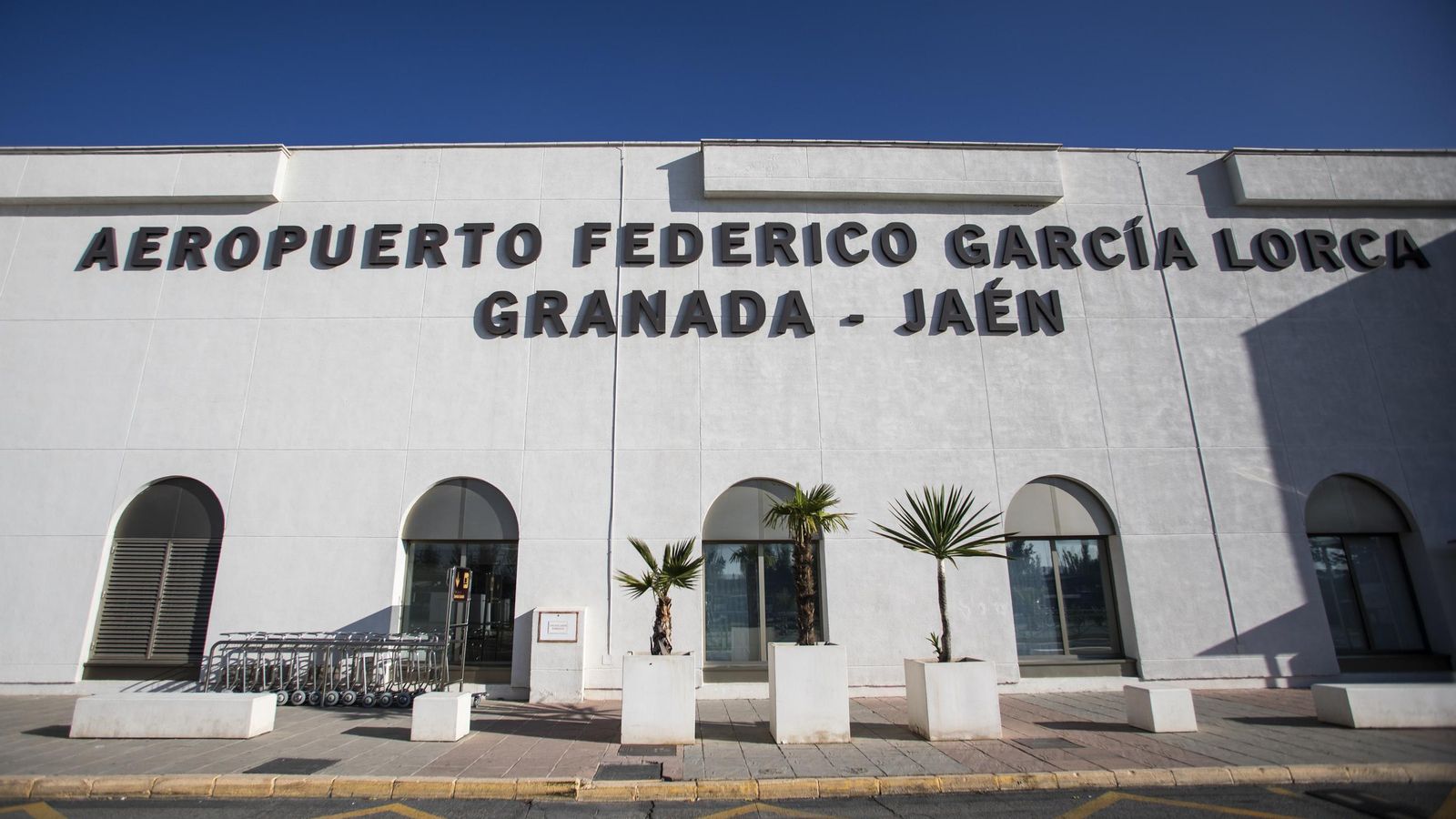 Fachada principal del Aeropuerto de Chauchina